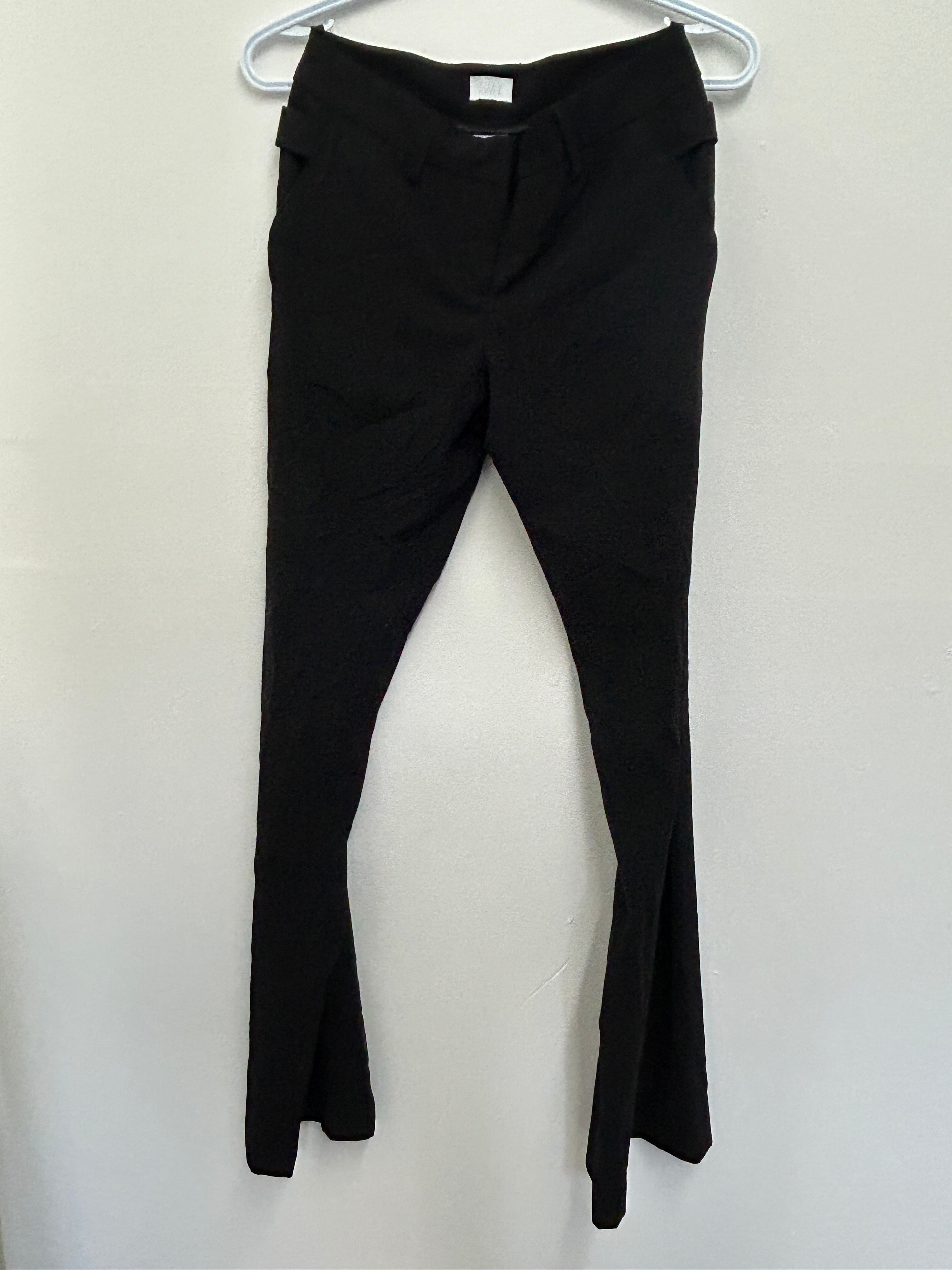 Pantalon habillé noir à fente avant – Suzy Shier