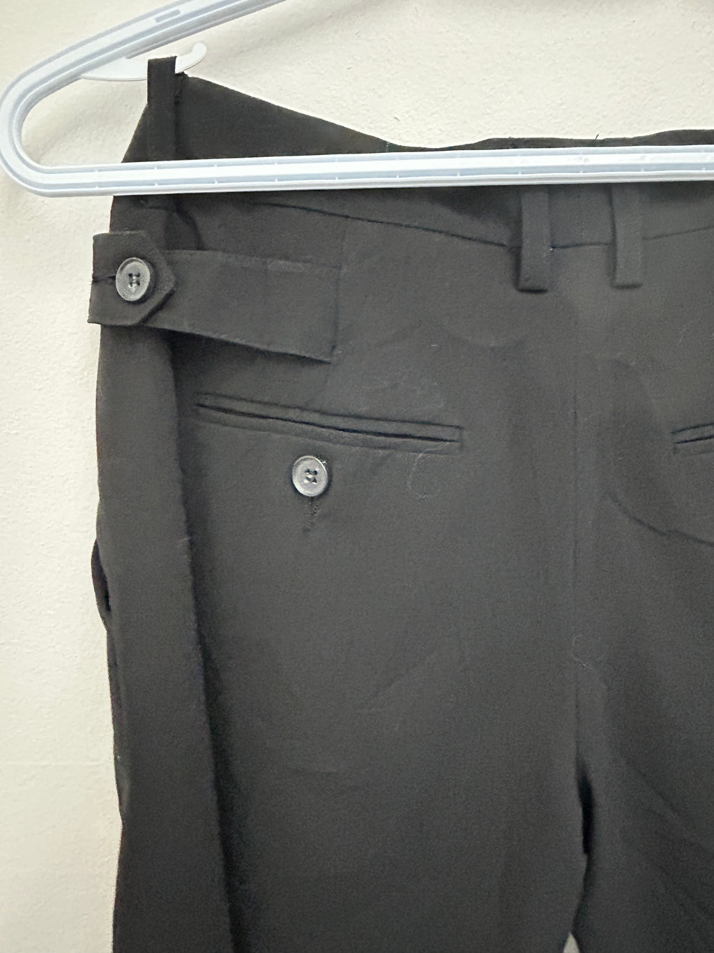 Pantalon habillé noir à fente avant – Suzy Shier