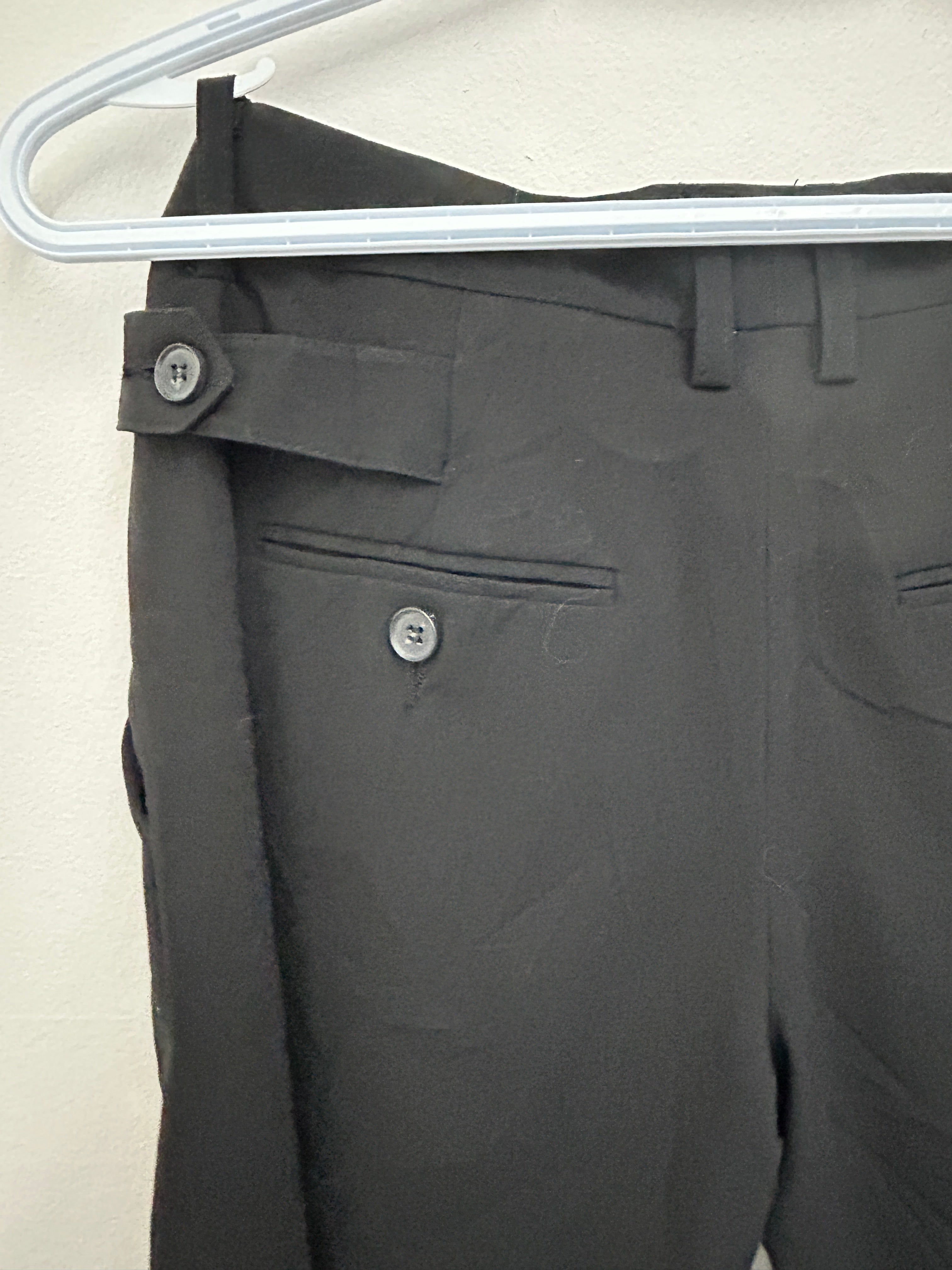 Pantalon habillé noir à fente avant – Suzy Shier