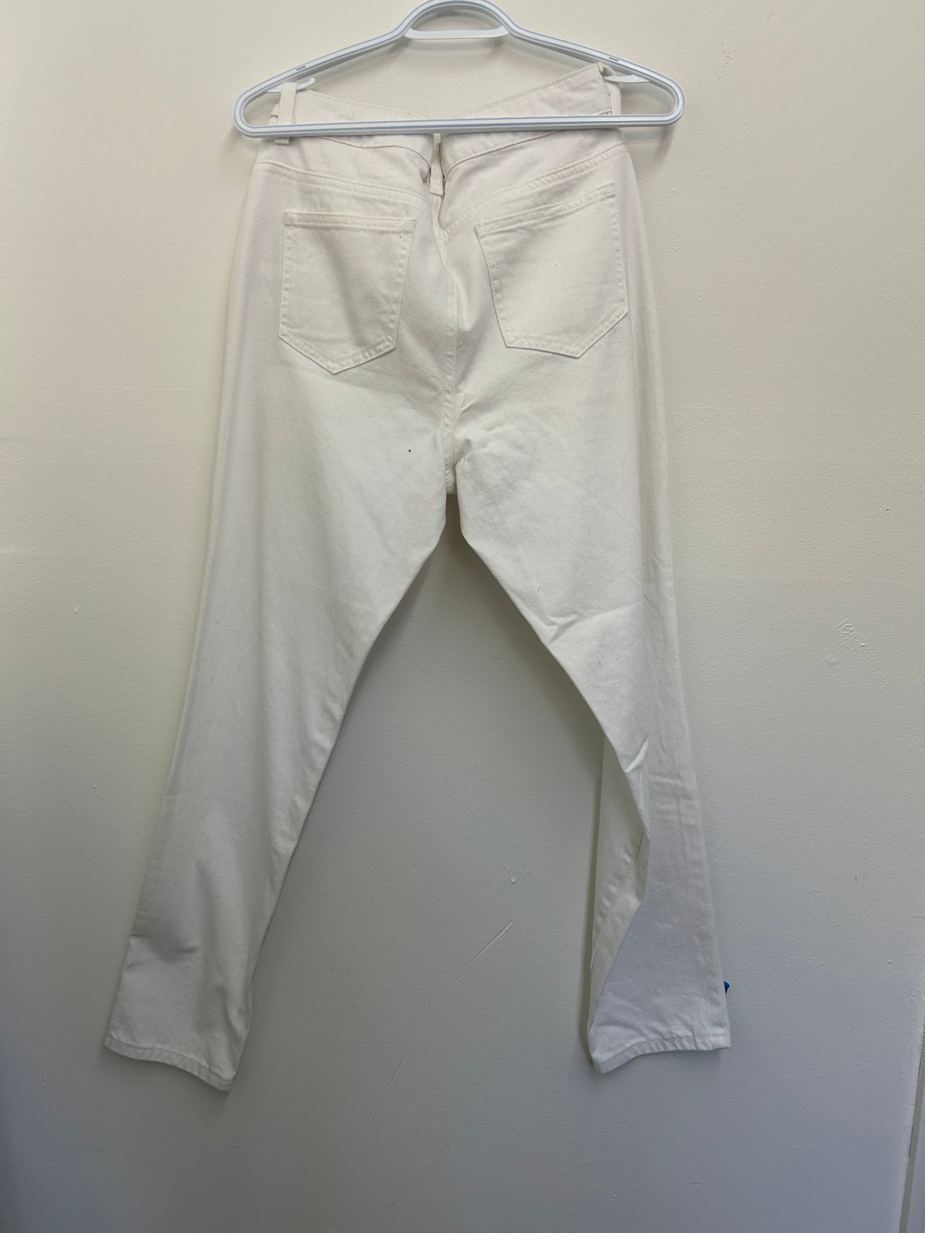 Jean blanc avec détails métalliques dorés – Morgan