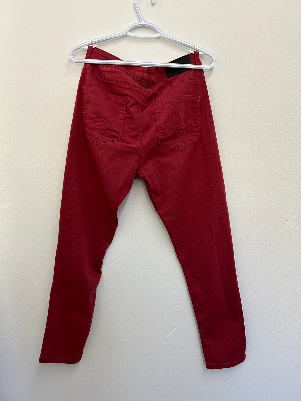 Pantalon rouge Mid Rise Skinny Fit – Dorée Design