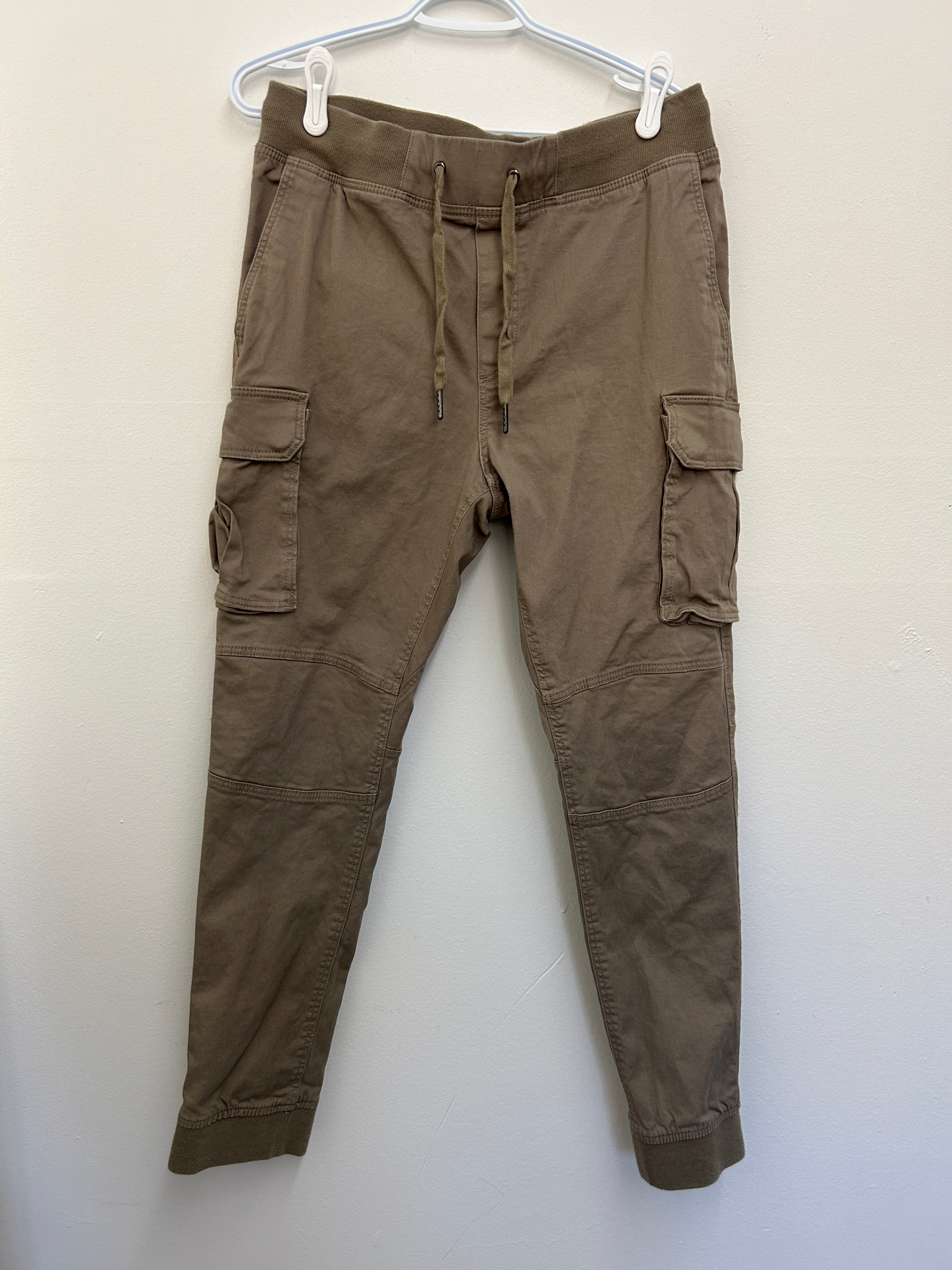 Pantalon cargo ajusté à taille élastique – Brun taupe coupe moulante