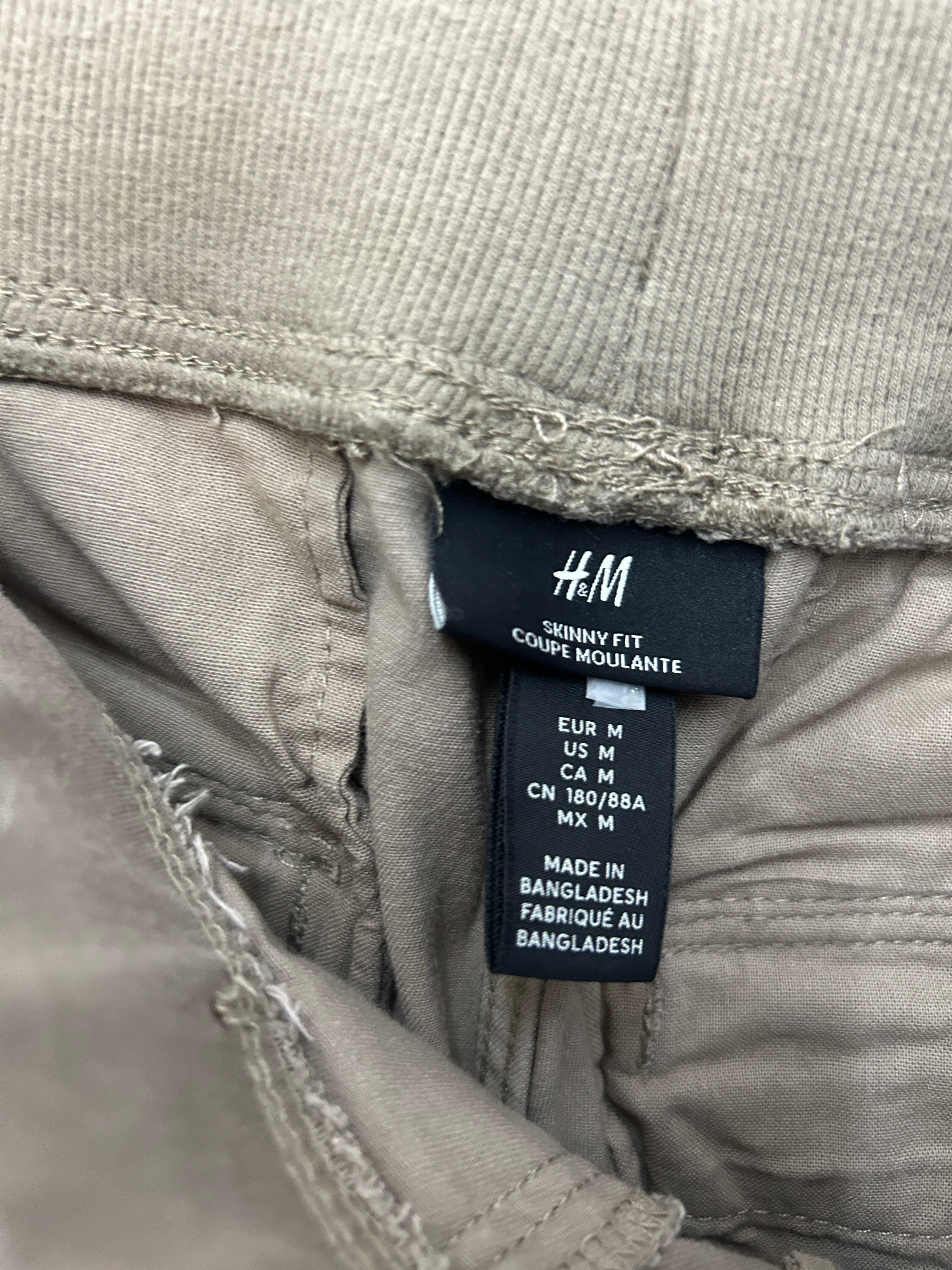 Pantalon cargo ajusté à taille élastique – Brun taupe coupe moulante