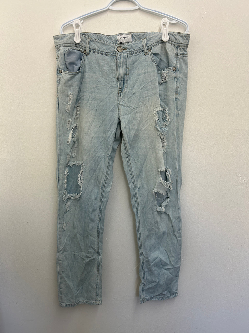 Jean bleu pâle usé à déchirures – Style décontracté tendance