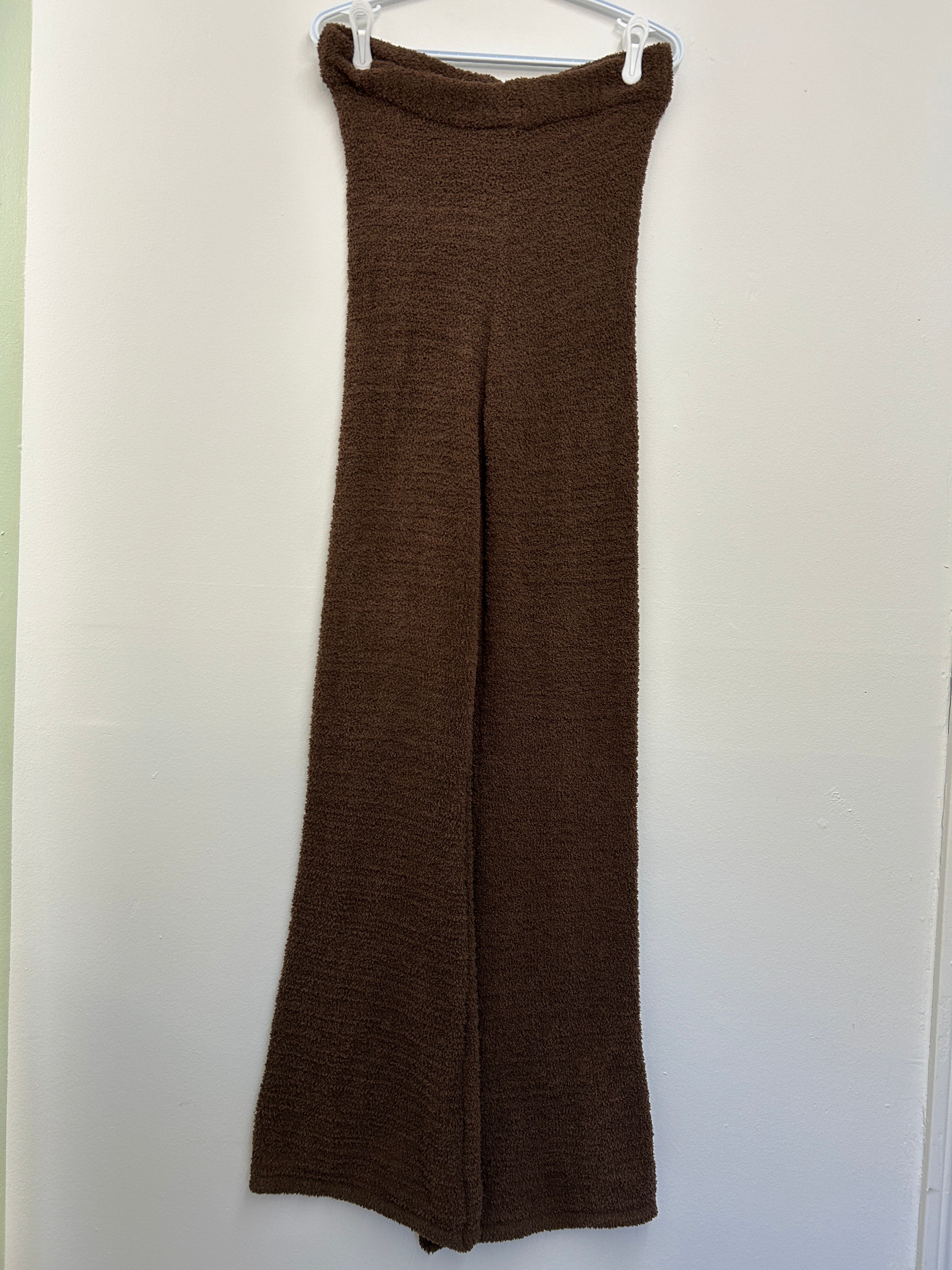 Pantalon en tricot brun chocolat – Taille haute et jambes larges