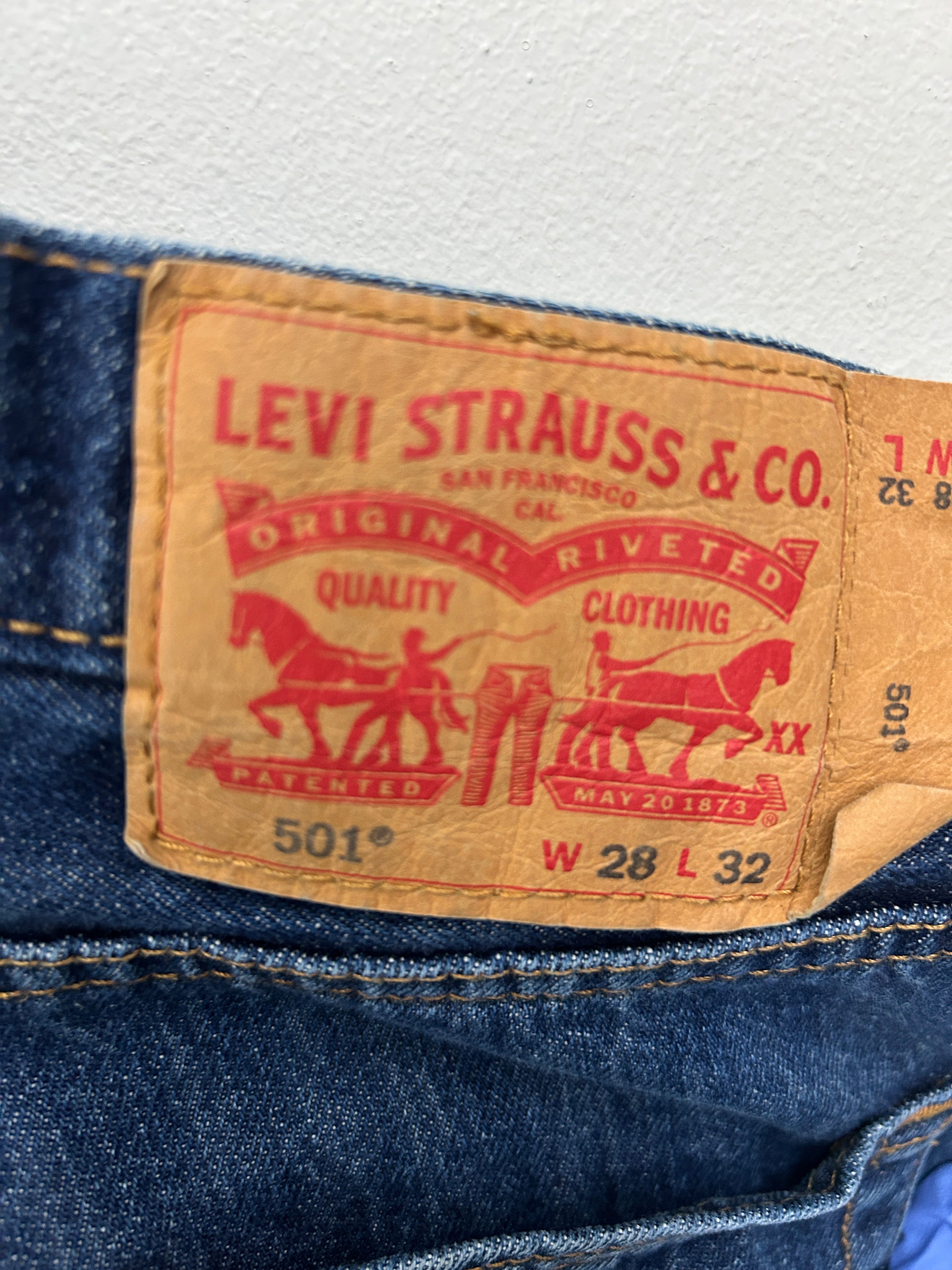 Levi’s Strauss & Co. | Jean bleu foncé coupe droite classique