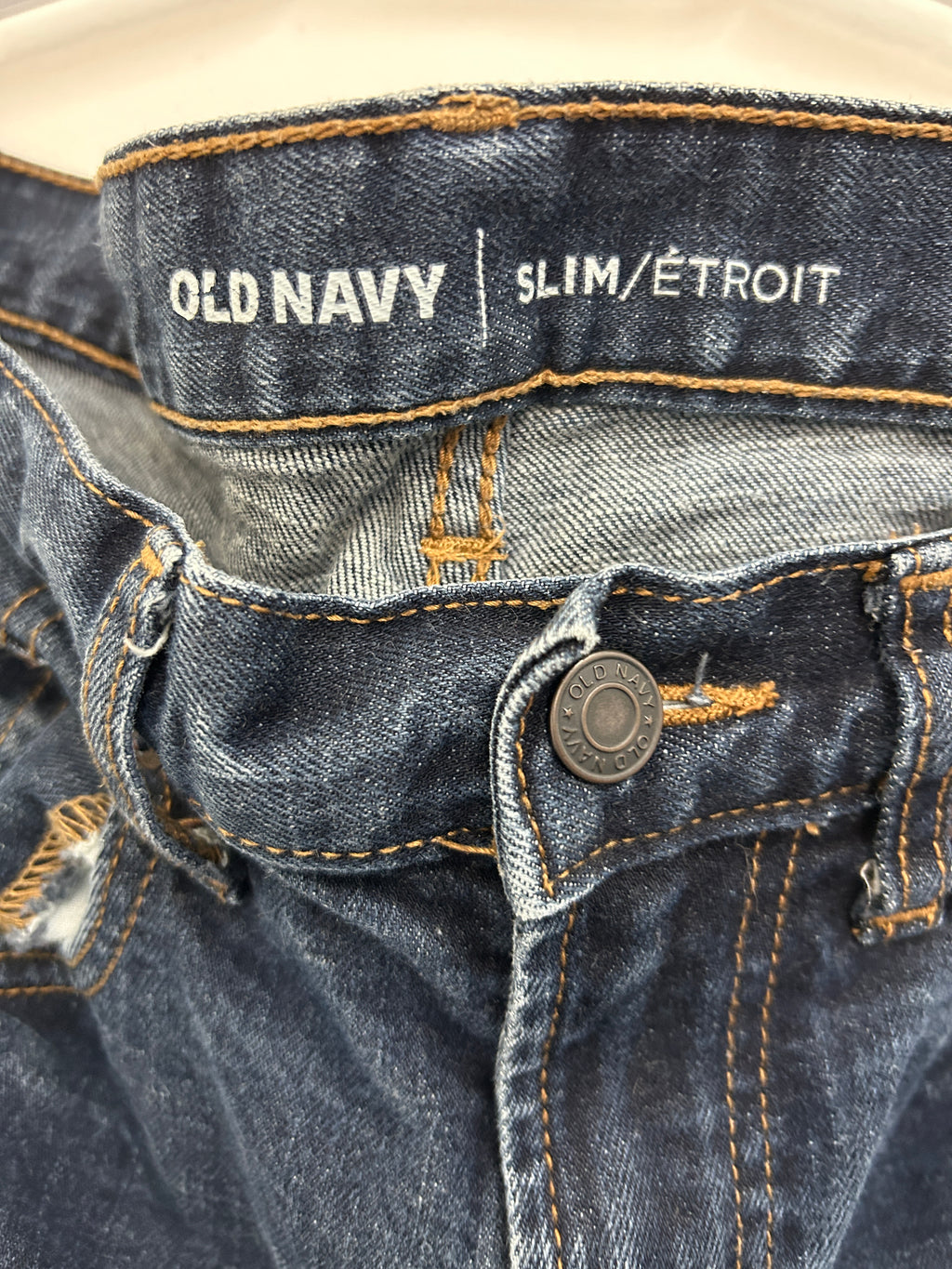 Jean bleu foncé coupe slim