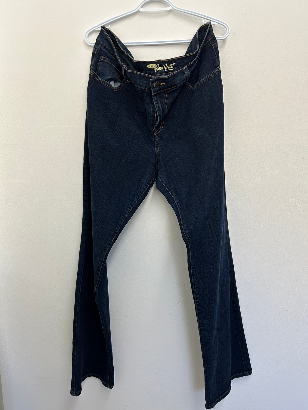 Jean bleu foncé évasé coupe bootcut