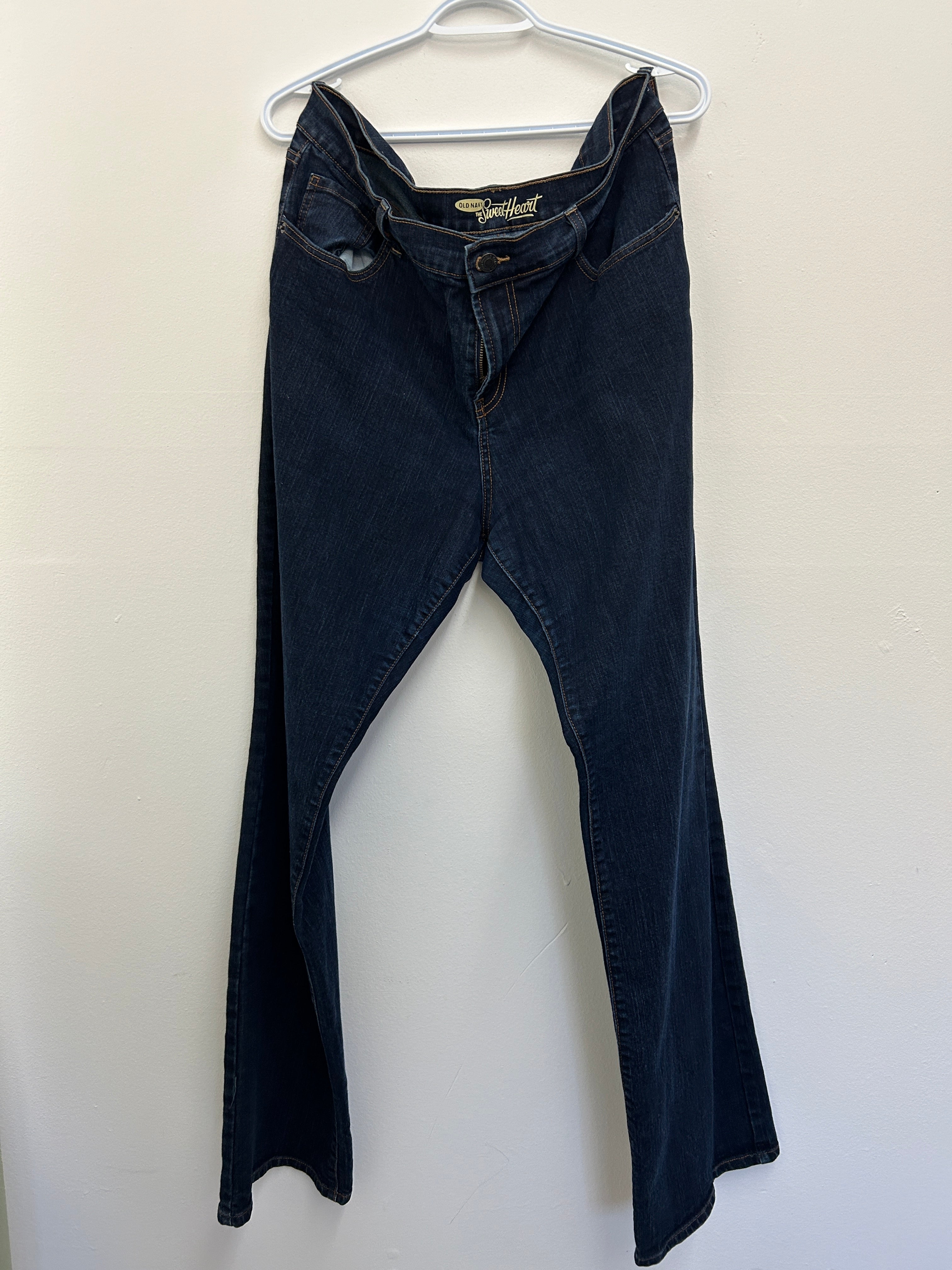 Jean bleu foncé évasé coupe bootcut