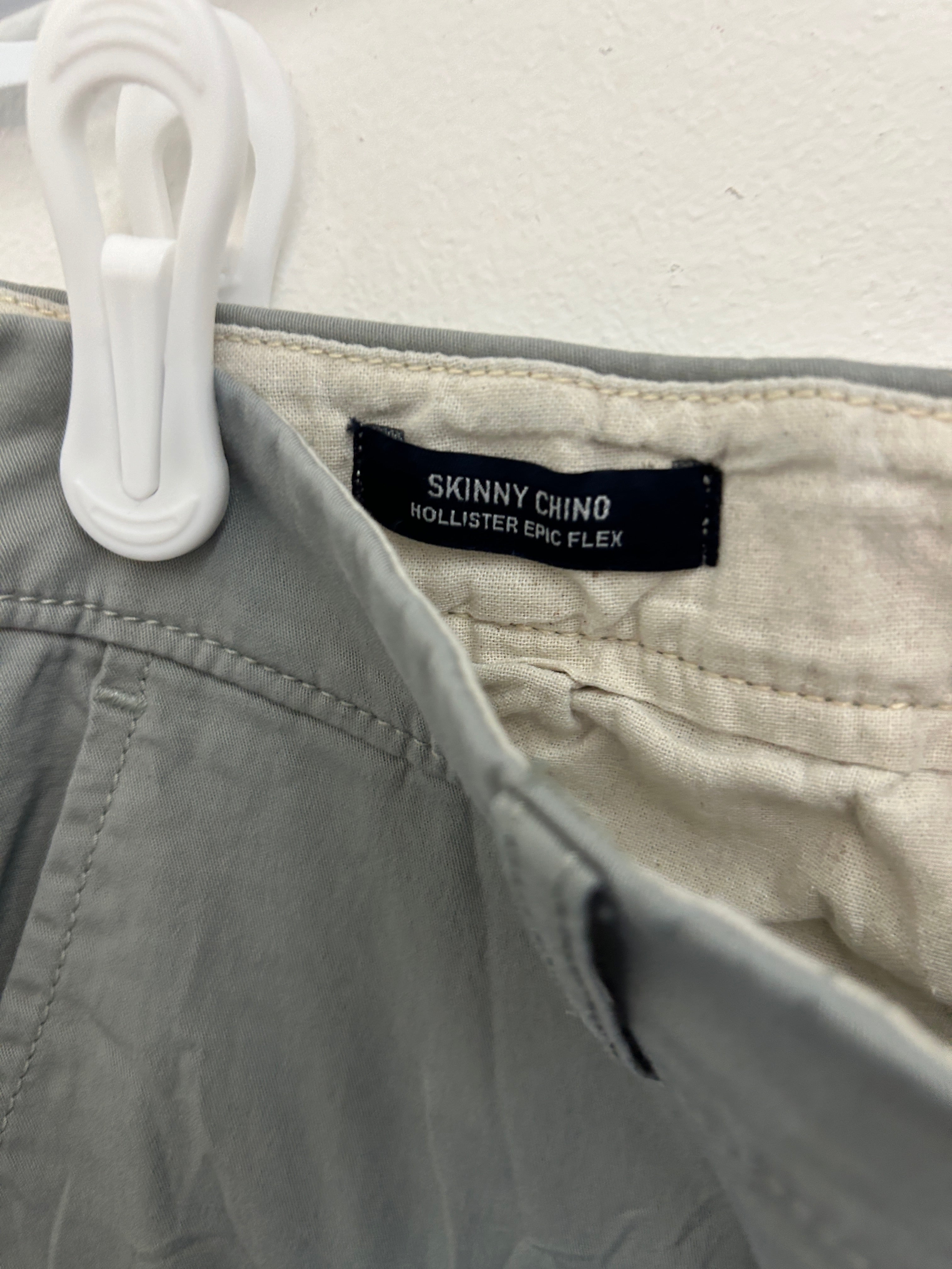 Hollister | Pantalon chino gris coupe skinny