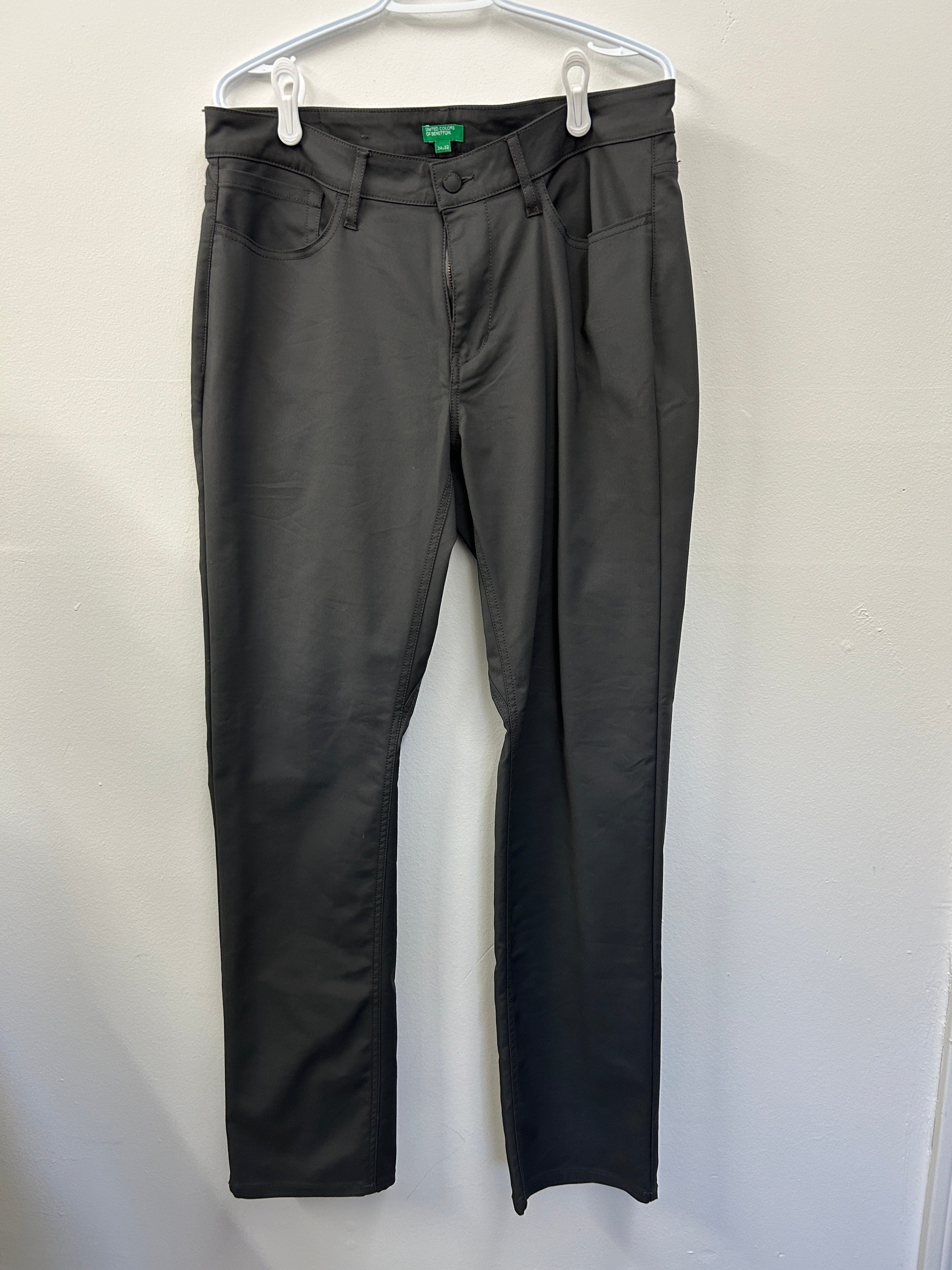 UNITED COLORS OF BENETTON | Pantalon noir ajusté