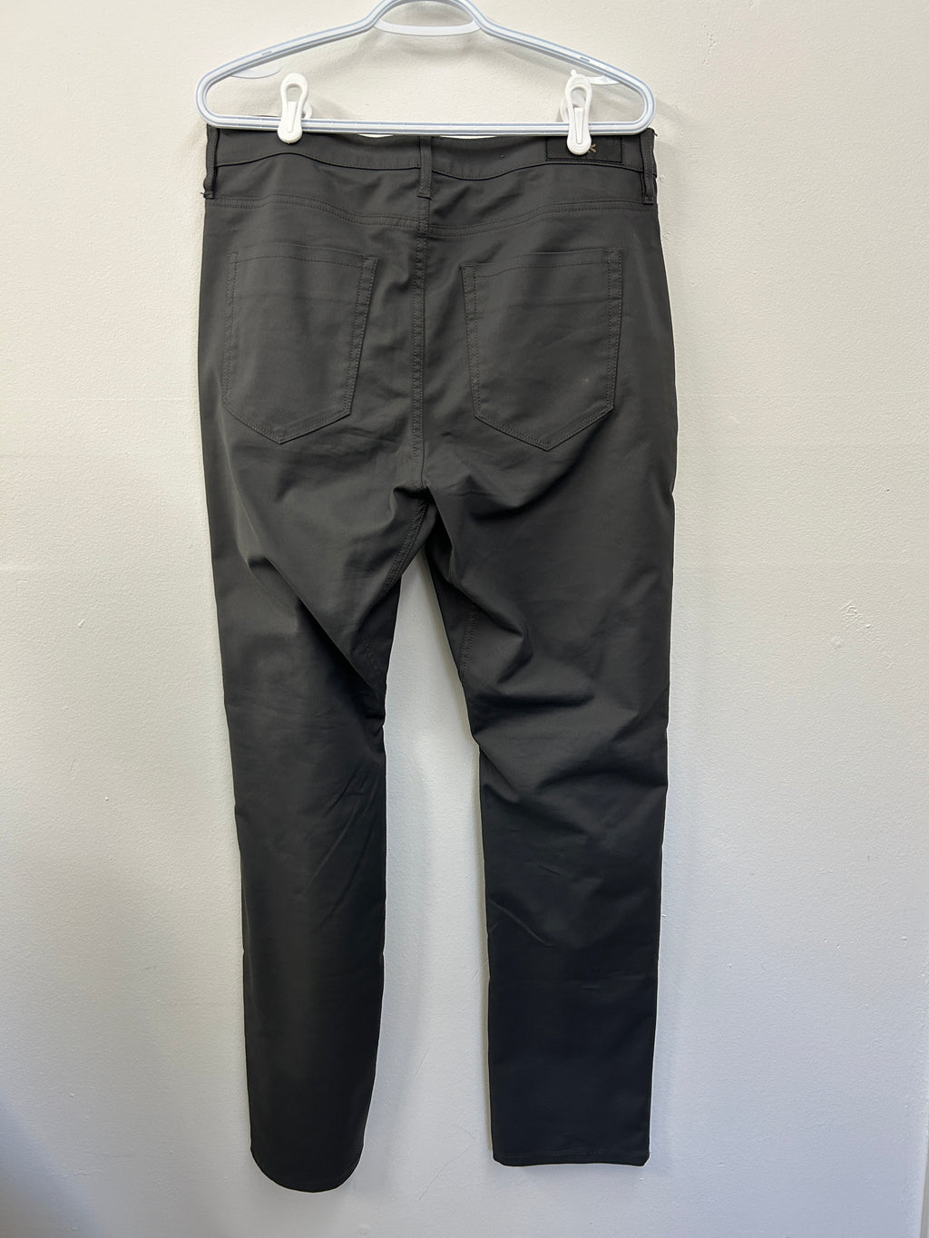 UNITED COLORS OF BENETTON | Pantalon noir ajusté