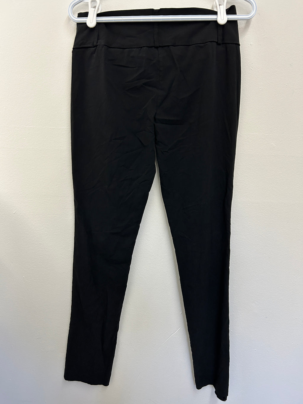 Legging pantalon noir classique à fausses poches arrière