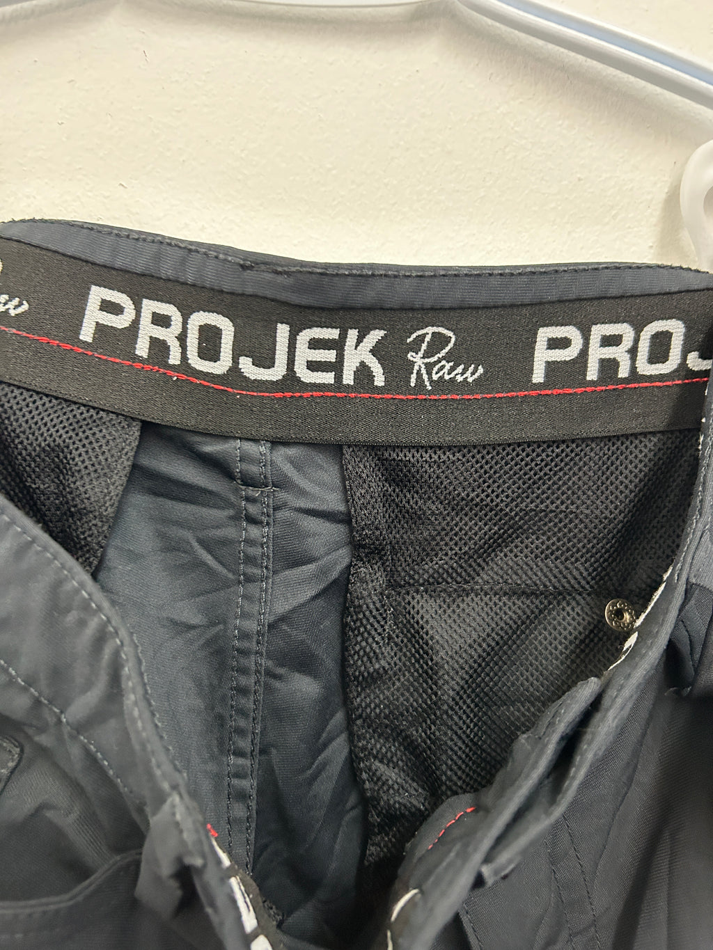 PROJEK RAW | Pantalon noir à coupe droite