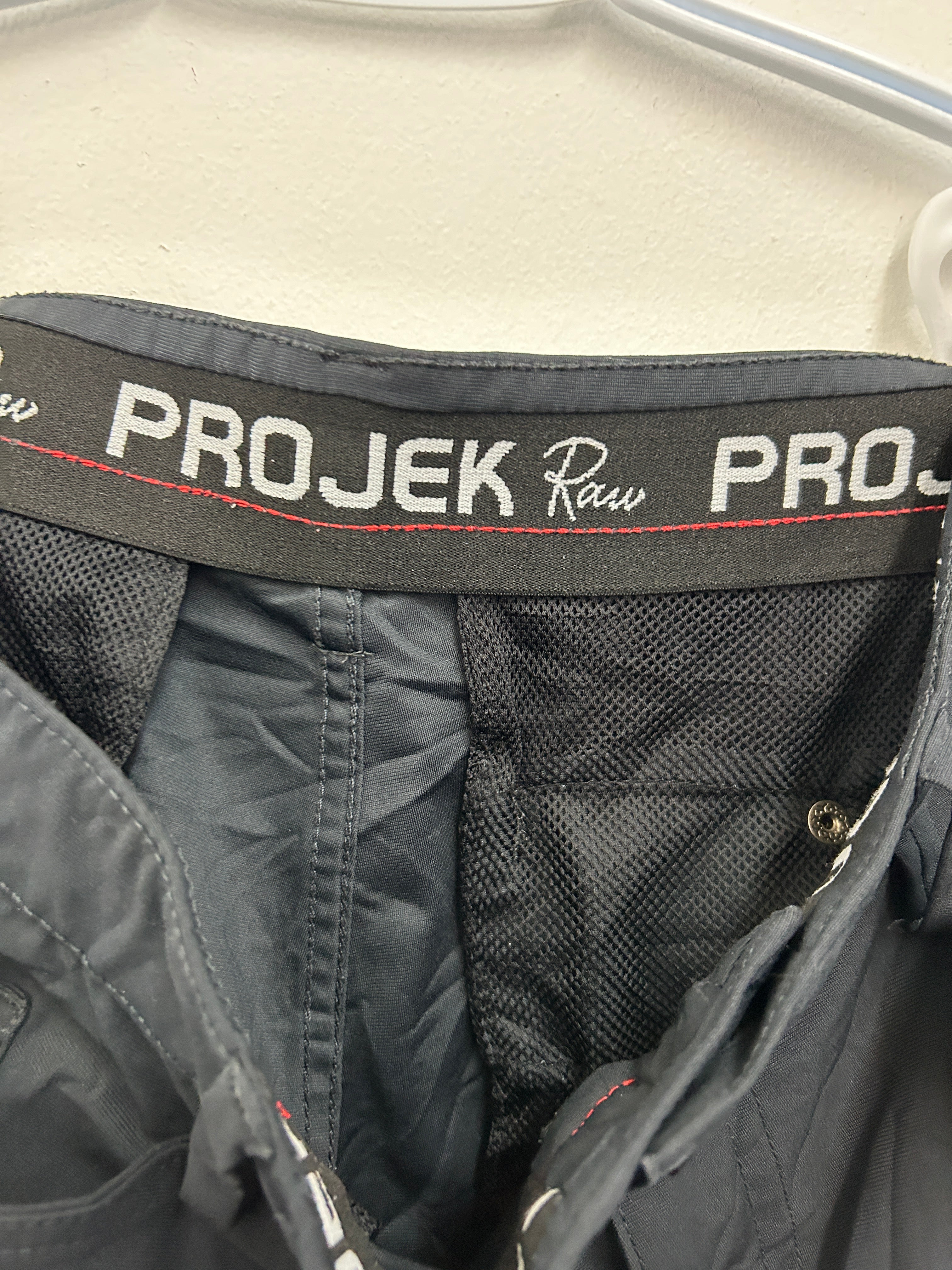 PROJEK RAW | Pantalon noir à coupe droite