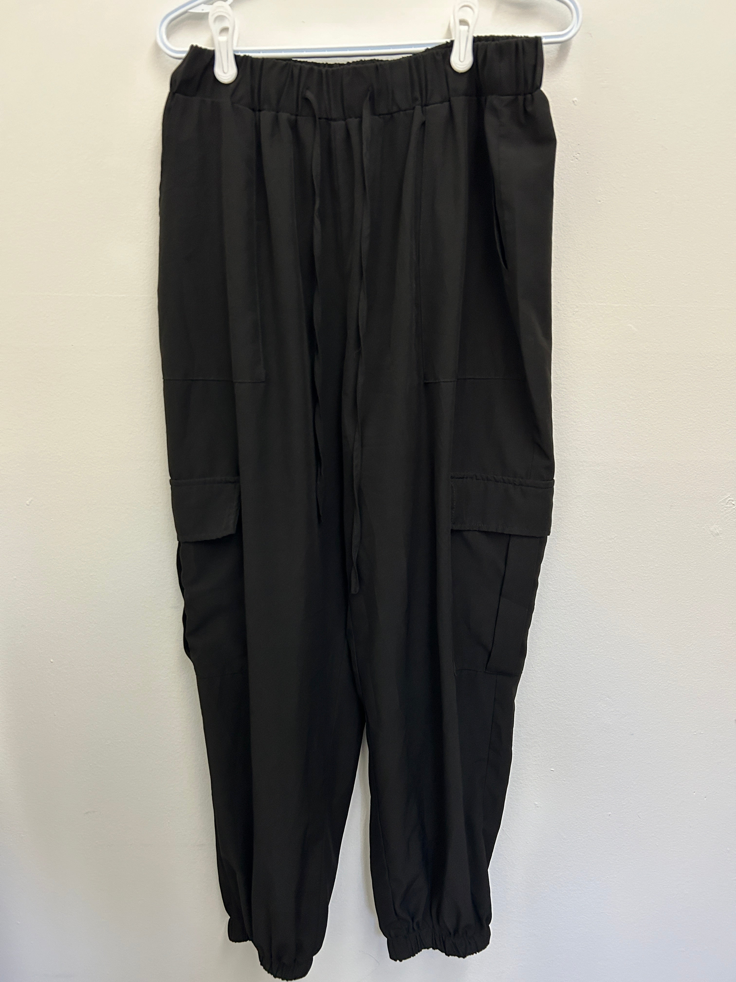Pantalon cargo noir à taille élastique