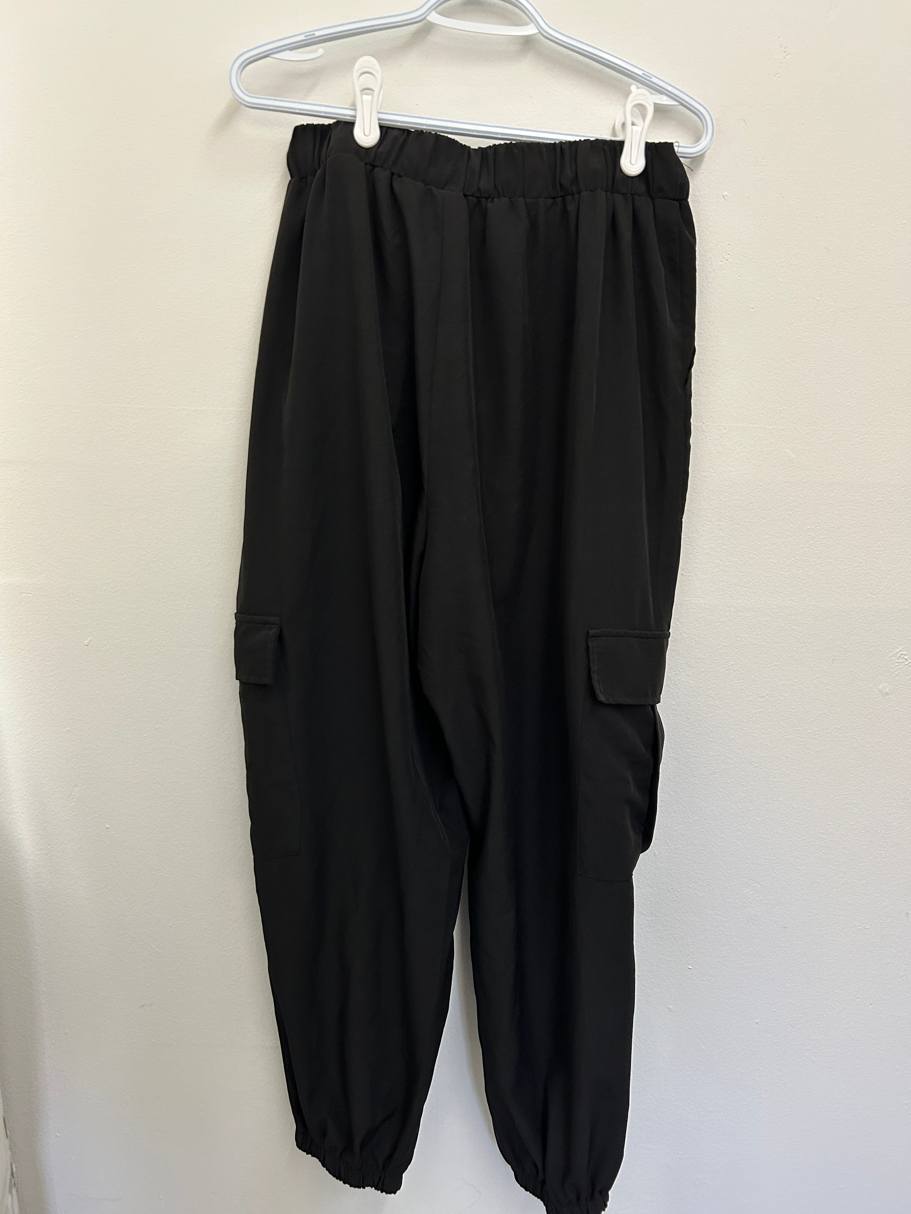 Pantalon cargo noir à taille élastique