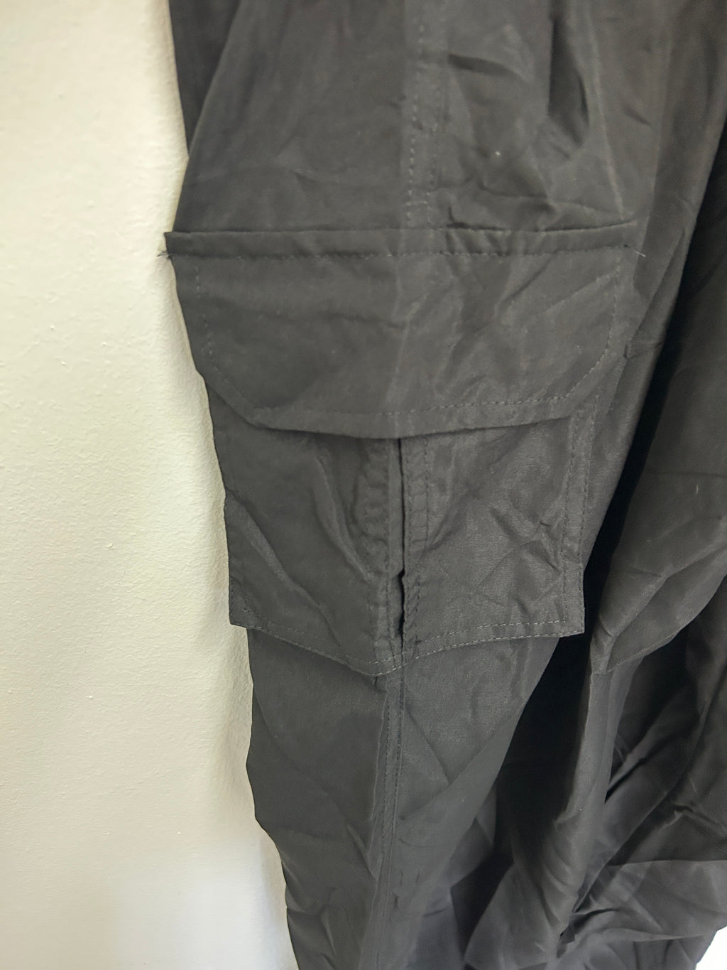 Pantalon cargo noir classique