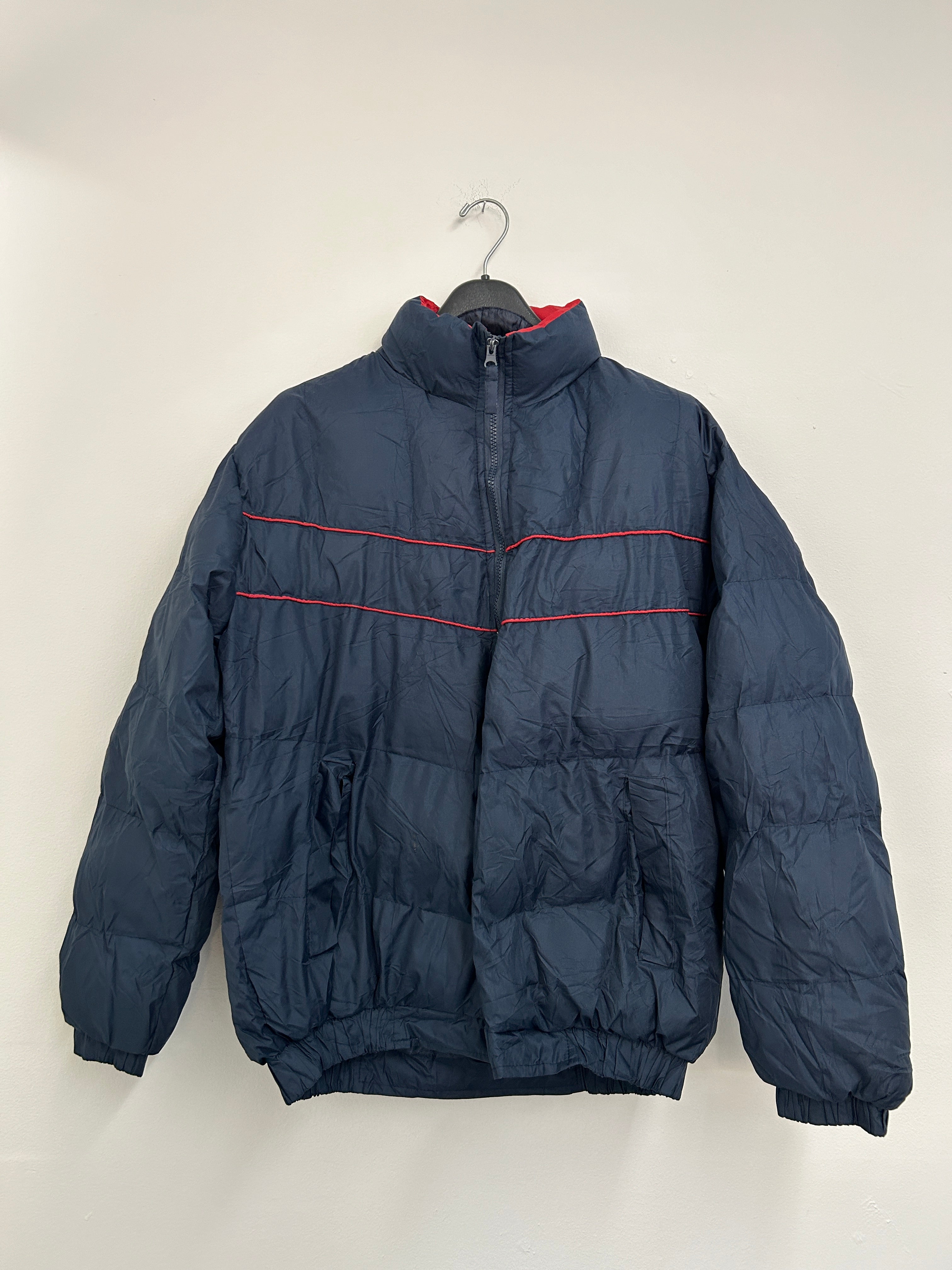 Manteau matelassé bleu marine – isolant et confortable