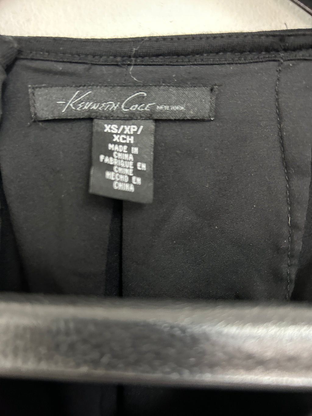 Kenneth Cole | Robe noire à manches longues et imprimé abstrait