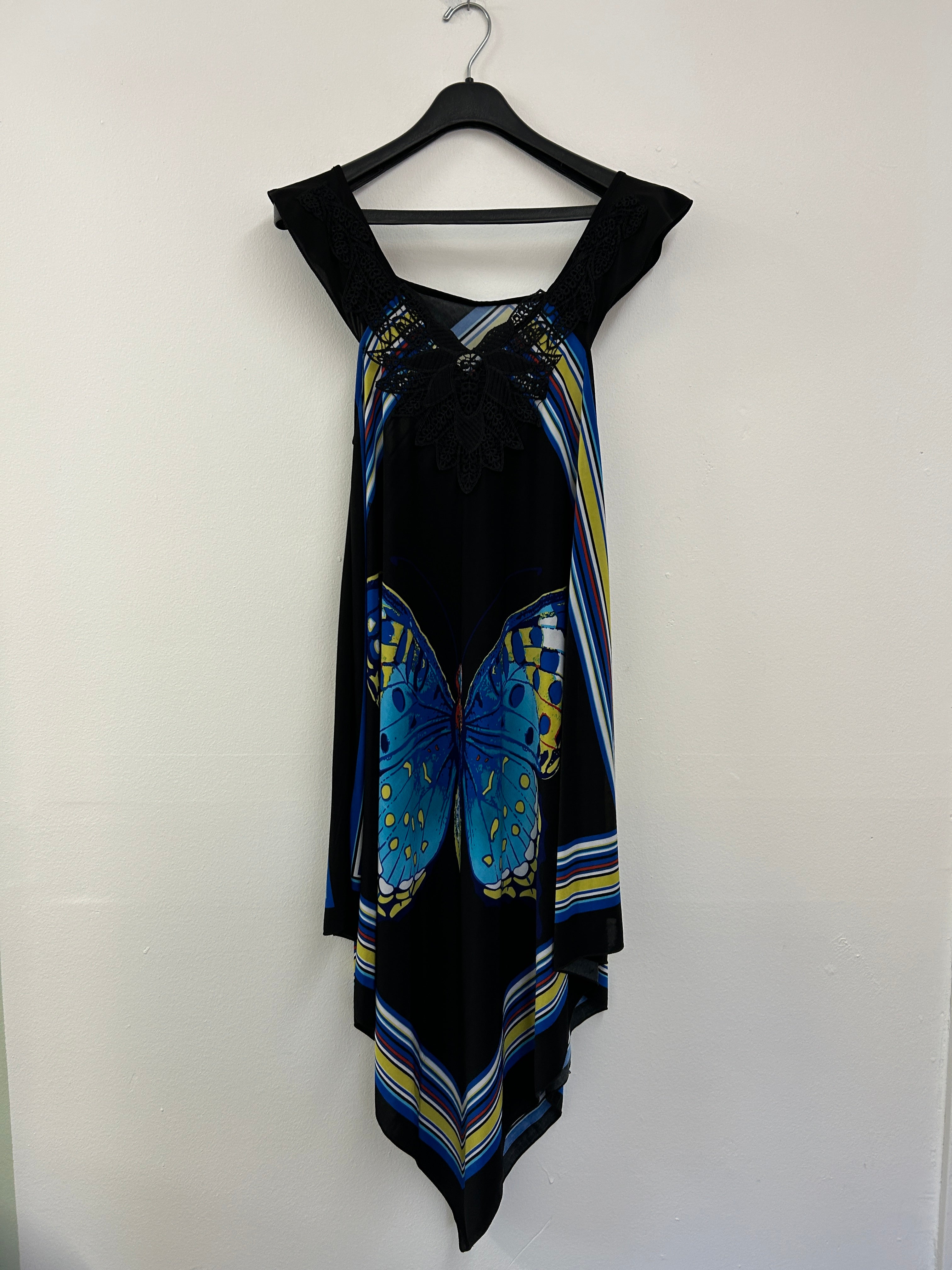 Robe papillon fluide — motif bleu vibrant