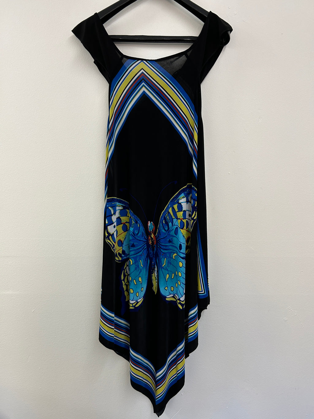 Robe papillon fluide — motif bleu vibrant