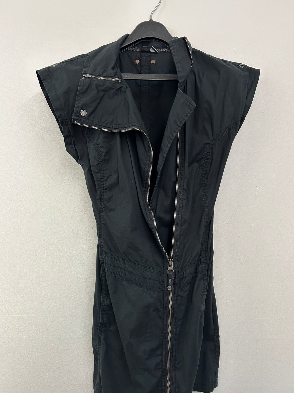 Robe sans manches zippée — Bench