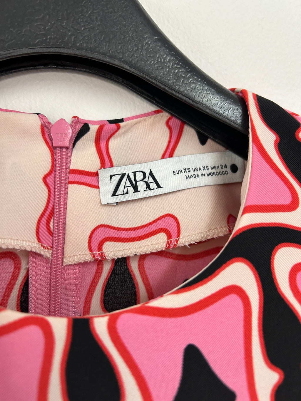 Robe longue géométrique rose — Zara