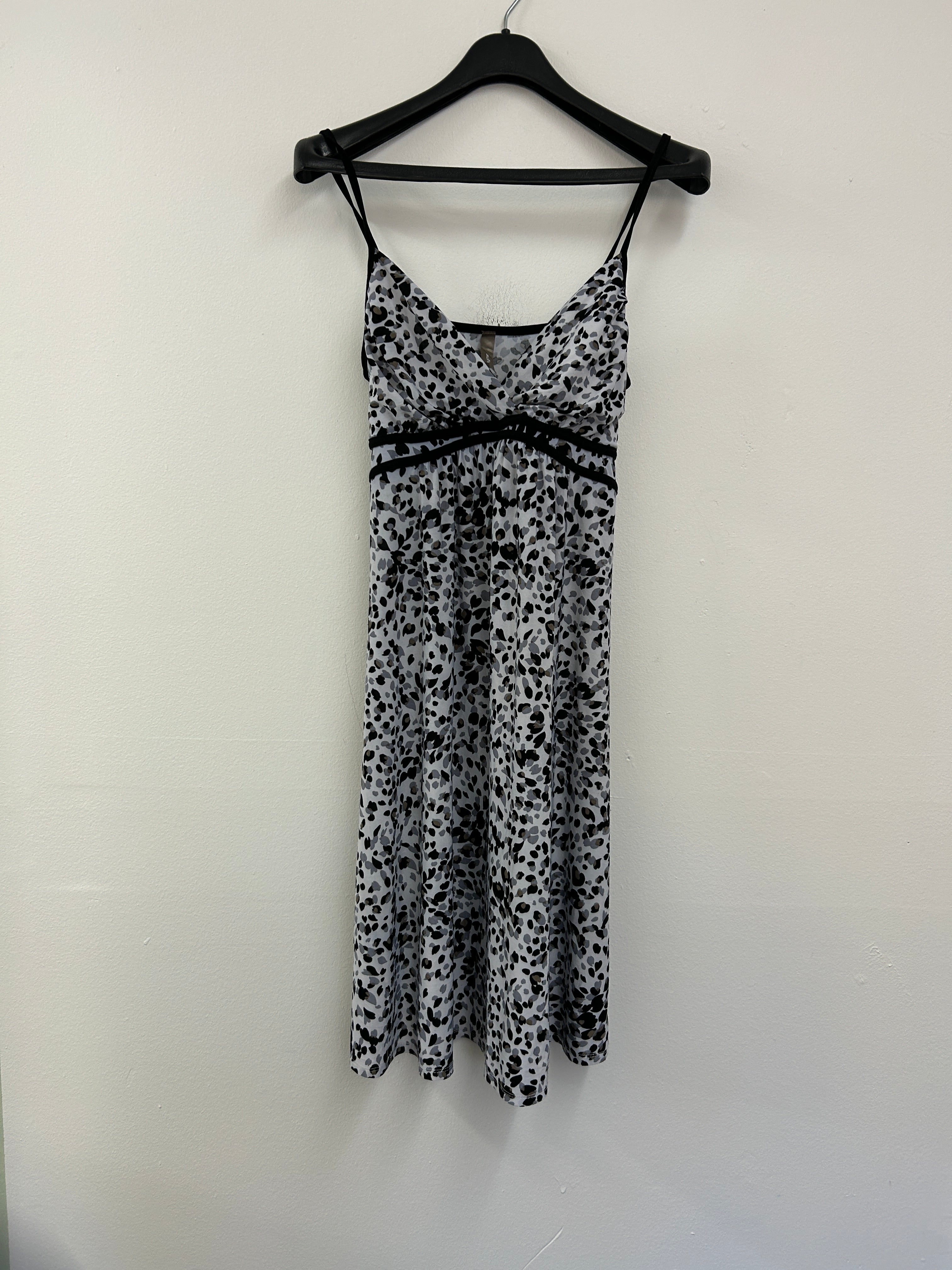 Robe légère à bretelles fines motif tacheté — Thyme