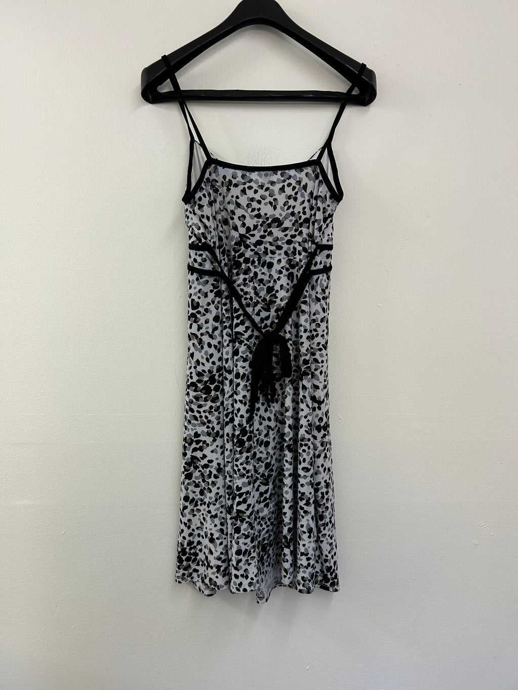 Robe légère à bretelles fines motif tacheté — Thyme