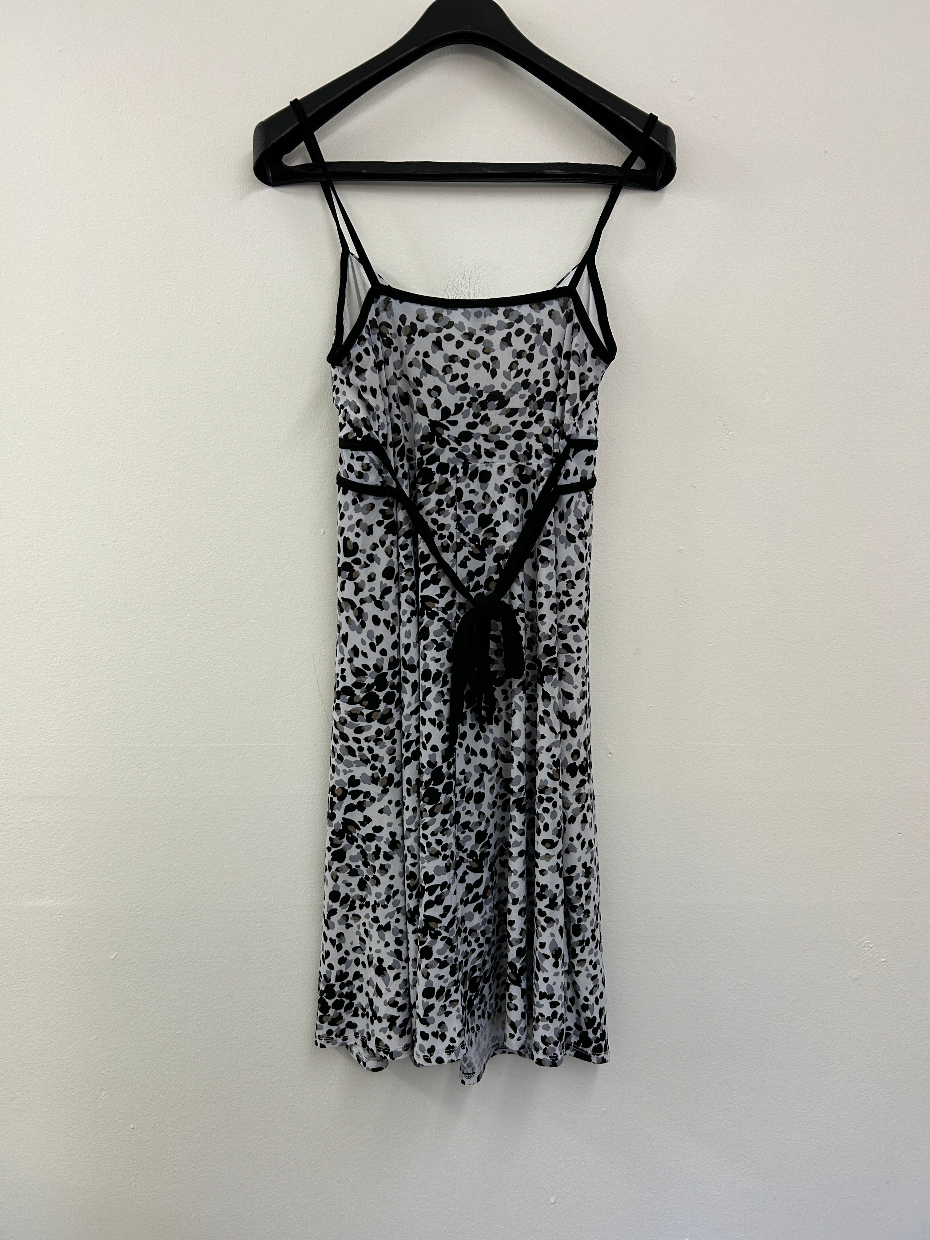 Robe légère à bretelles fines motif tacheté — Thyme