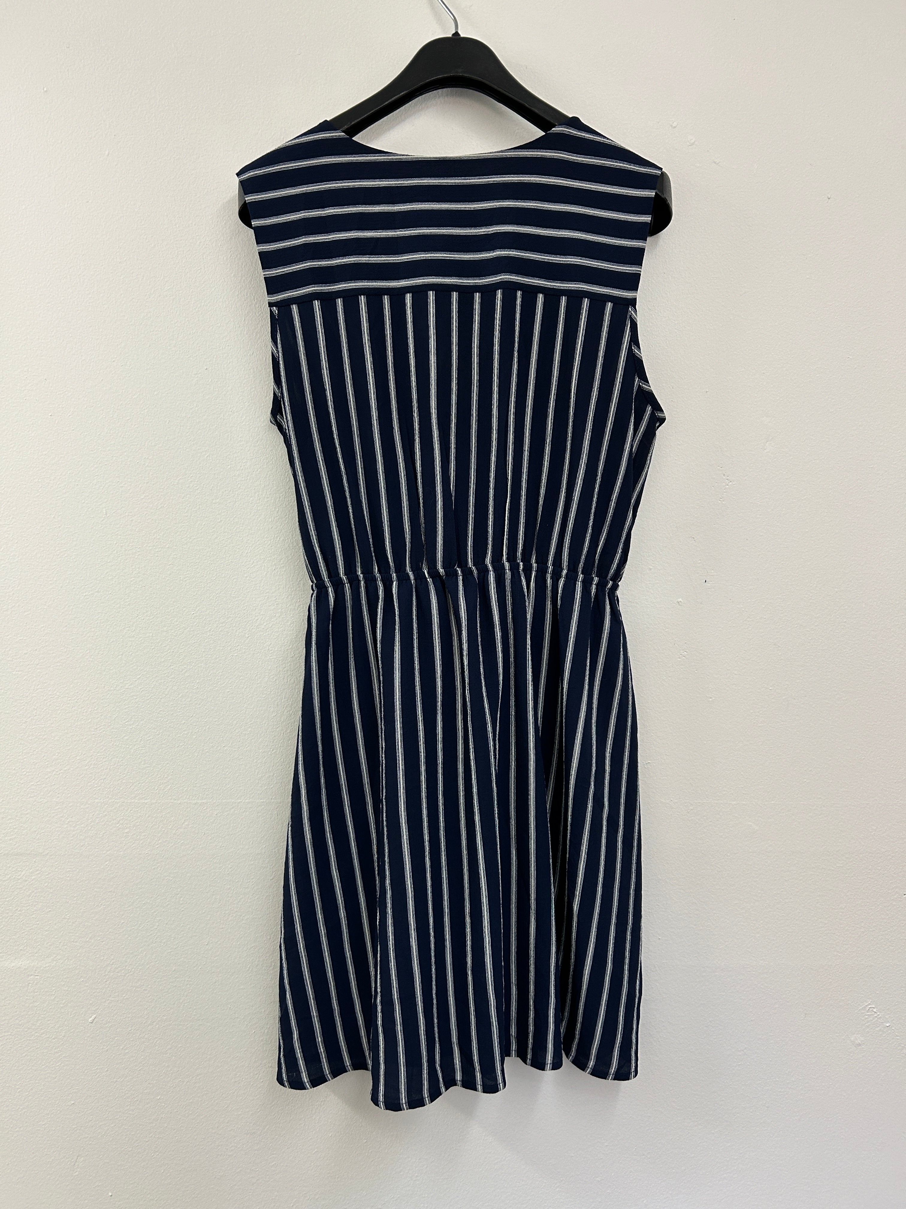 Robe portefeuille rayée bleu marine – Monteau