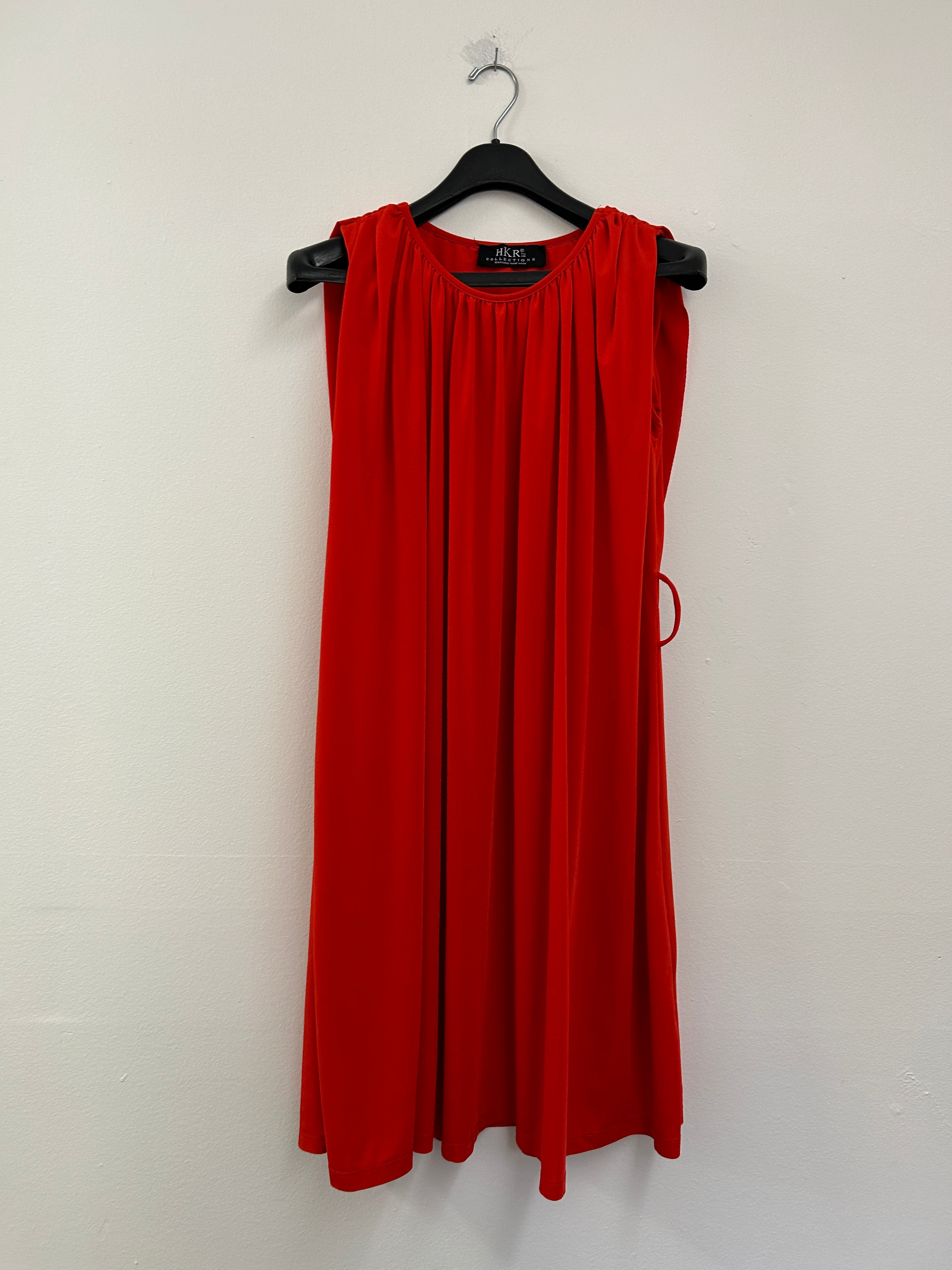 Robe orange fluide plissée – HKR