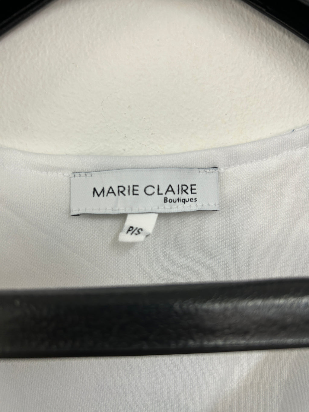 Robe estivale à motifs floraux bleus – Marie Claire