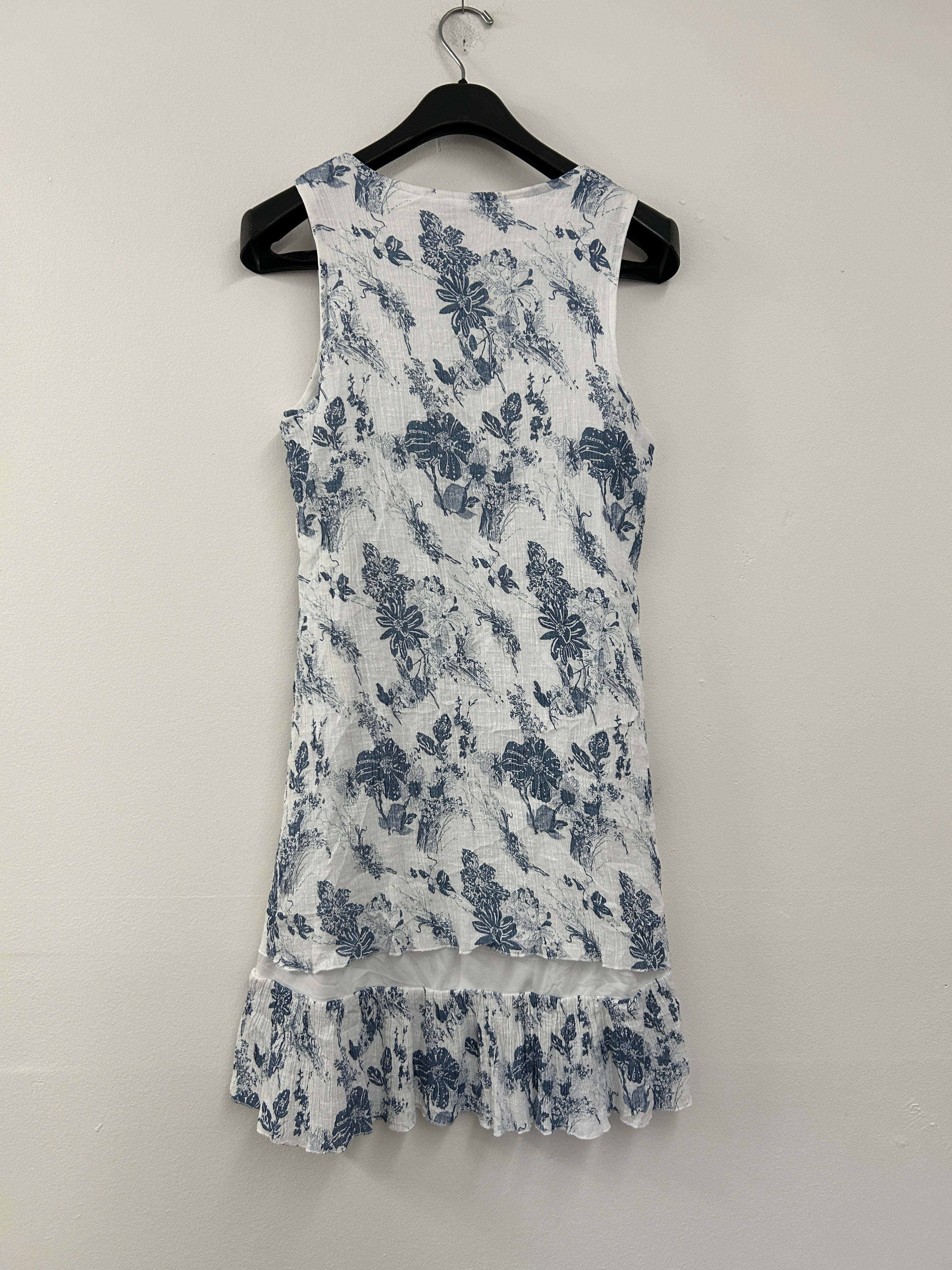 Robe estivale à motifs floraux bleus – Marie Claire