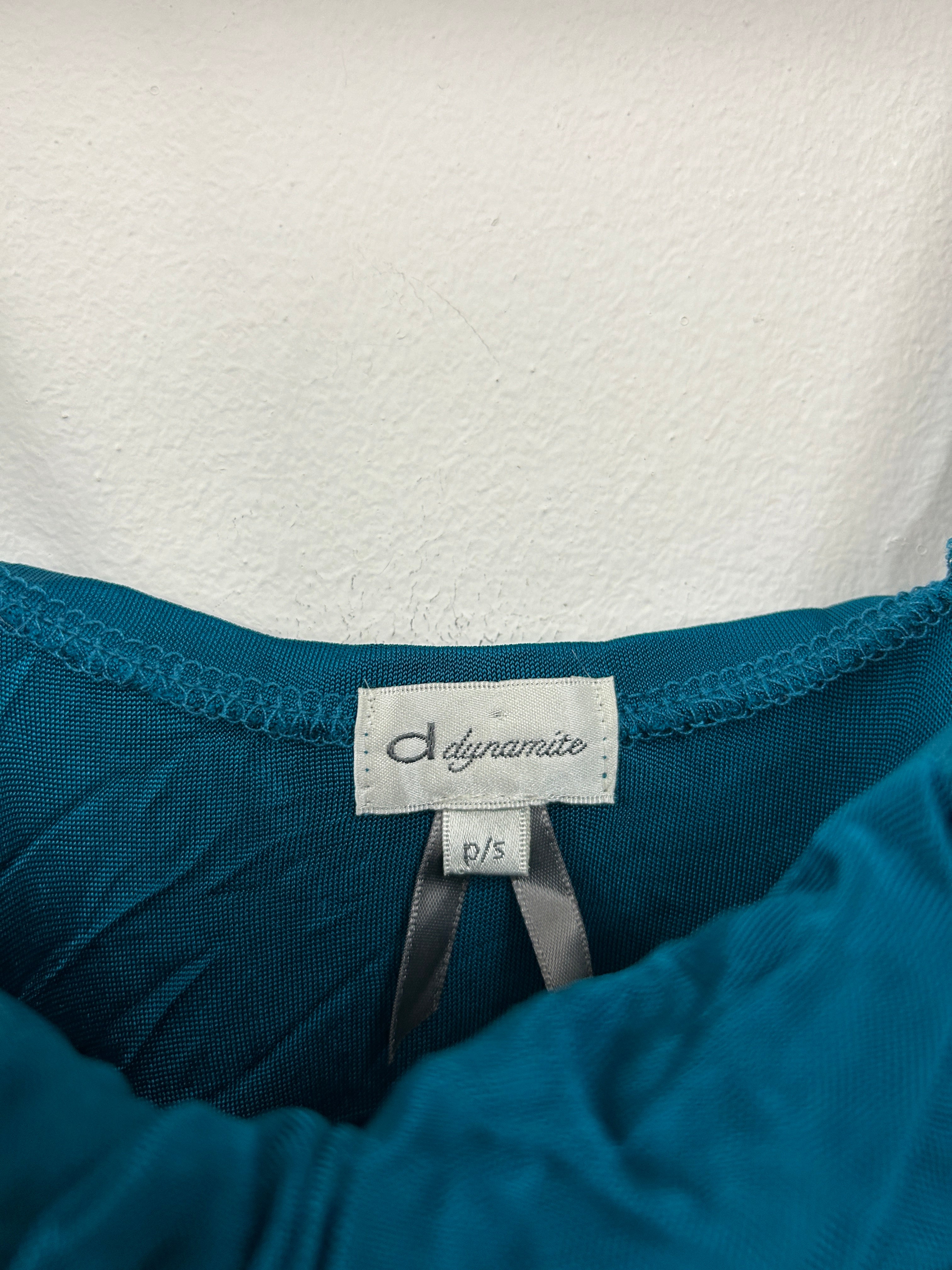 Robe bleu sarcelle à bretelles fines – Dynamite