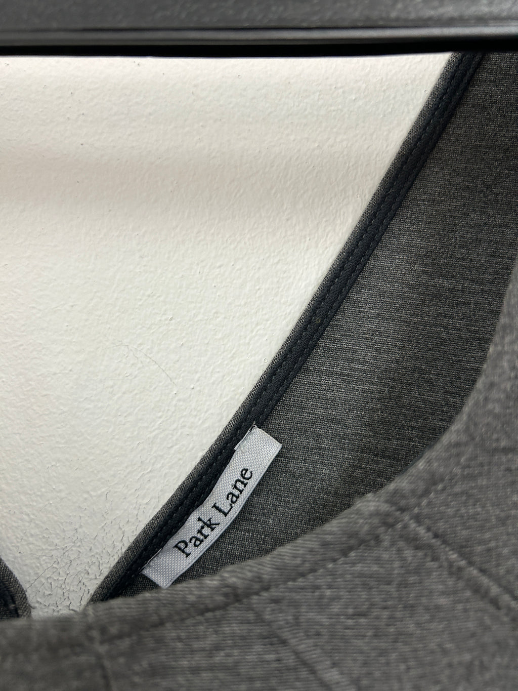 Robe moulante grise avec fermeture longue – Park Lane