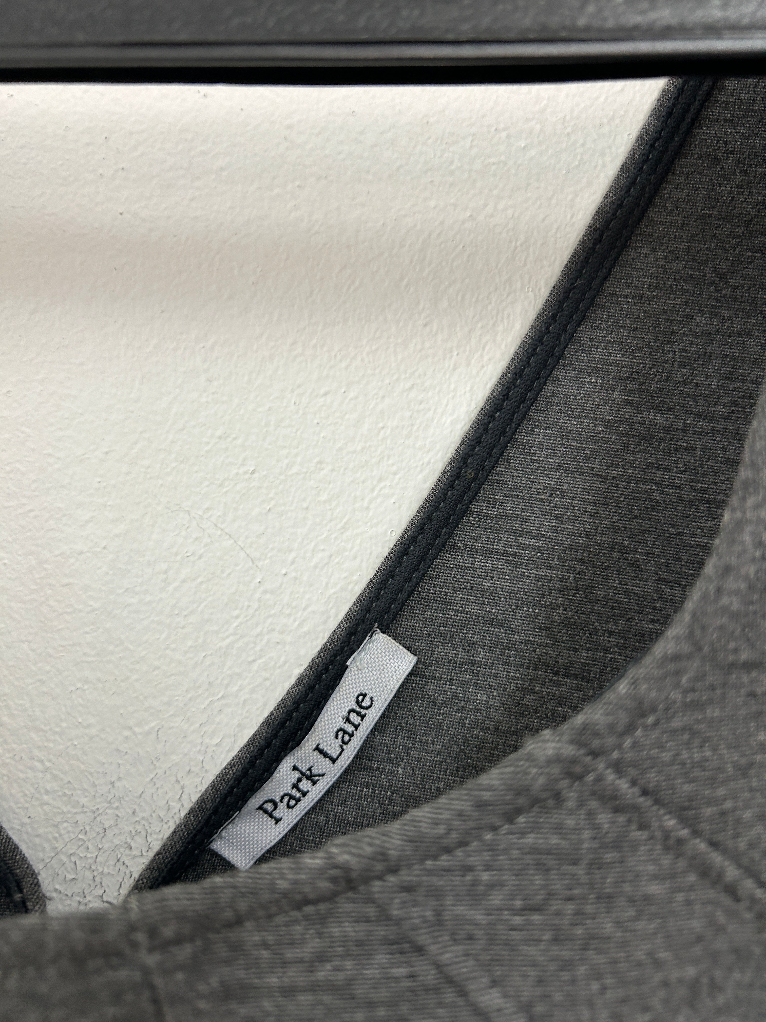 Robe moulante grise avec fermeture longue – Park Lane