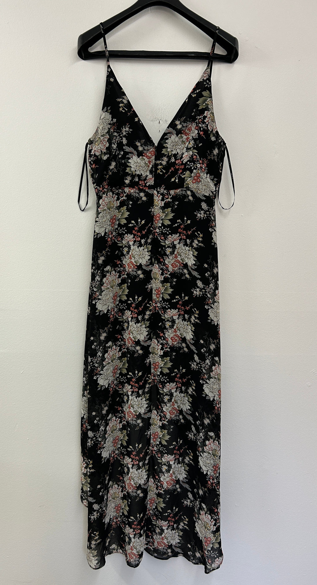 Robe fluide fleurie noire – Essue