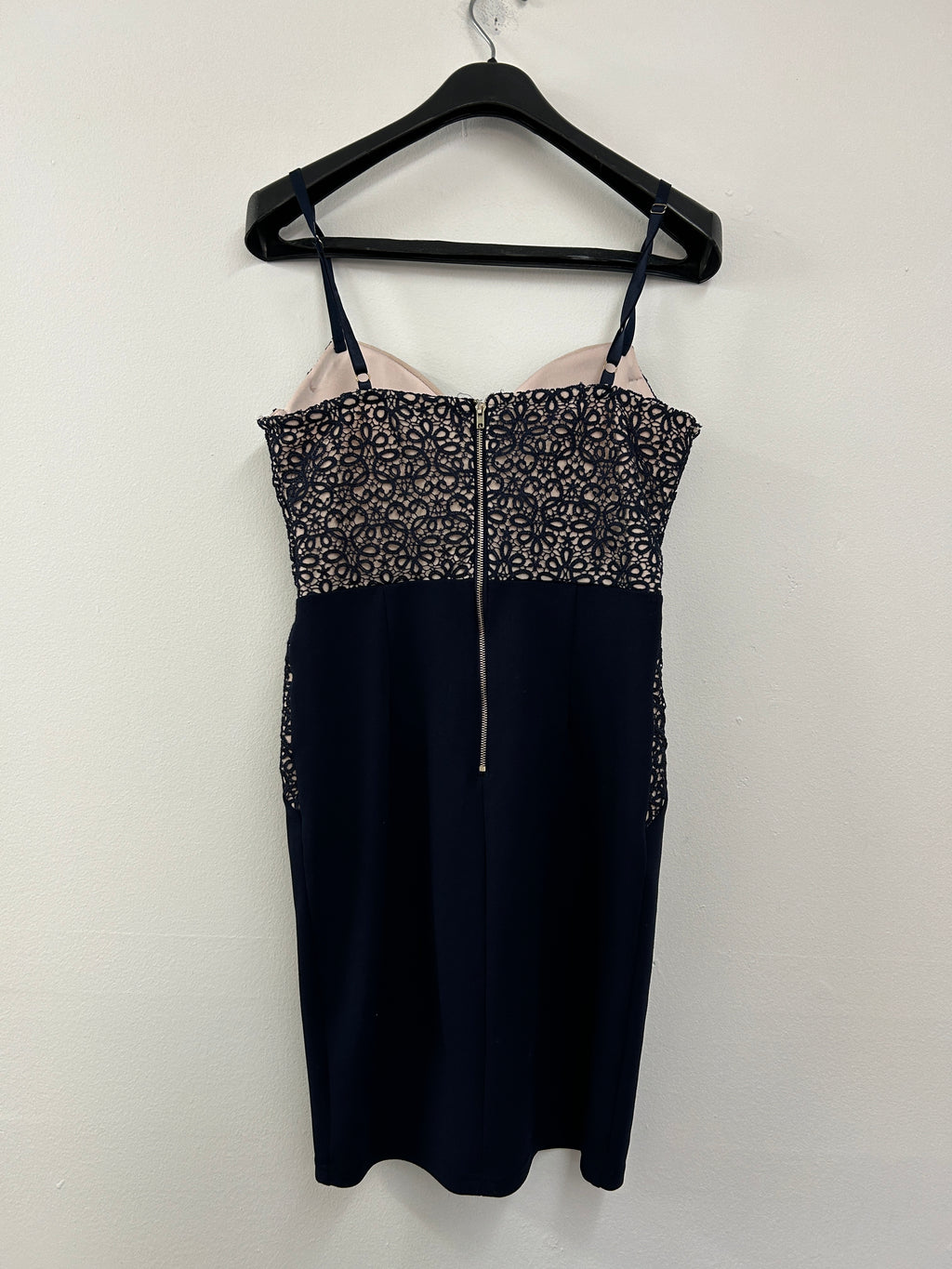 Robe ajustée en dentelle bleu marine – Emprada