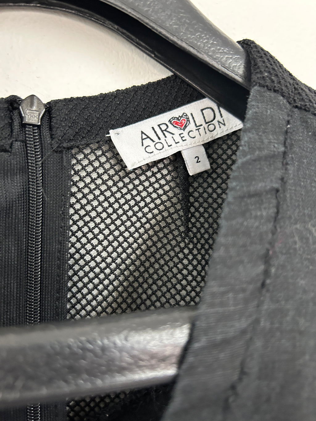 Robe noire structurée – Air LDI