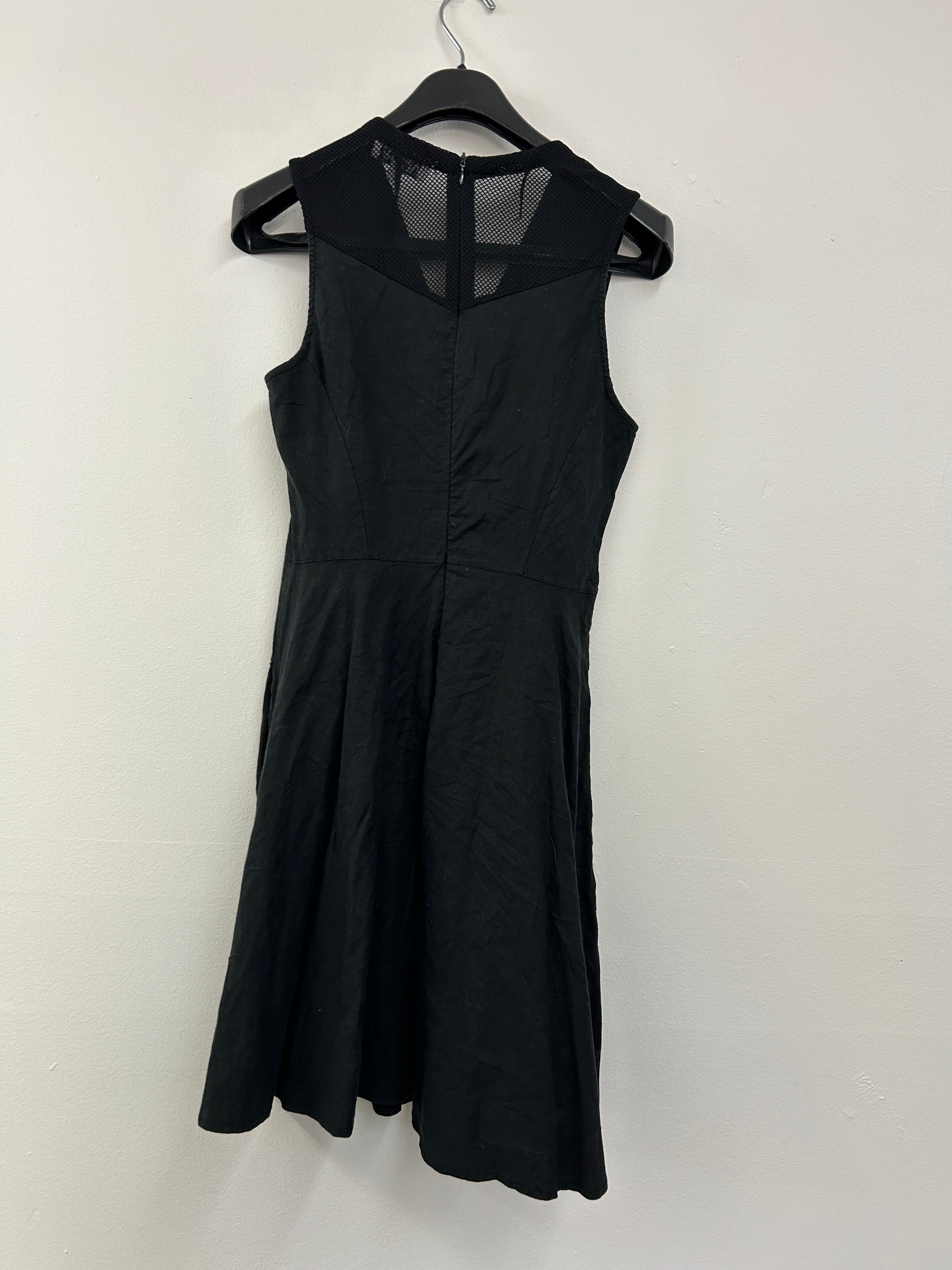 Robe noire structurée – Air LDI