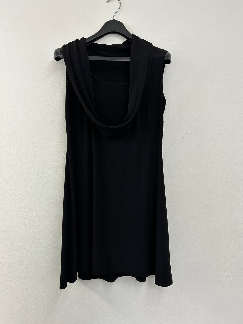 Robe noire structurée