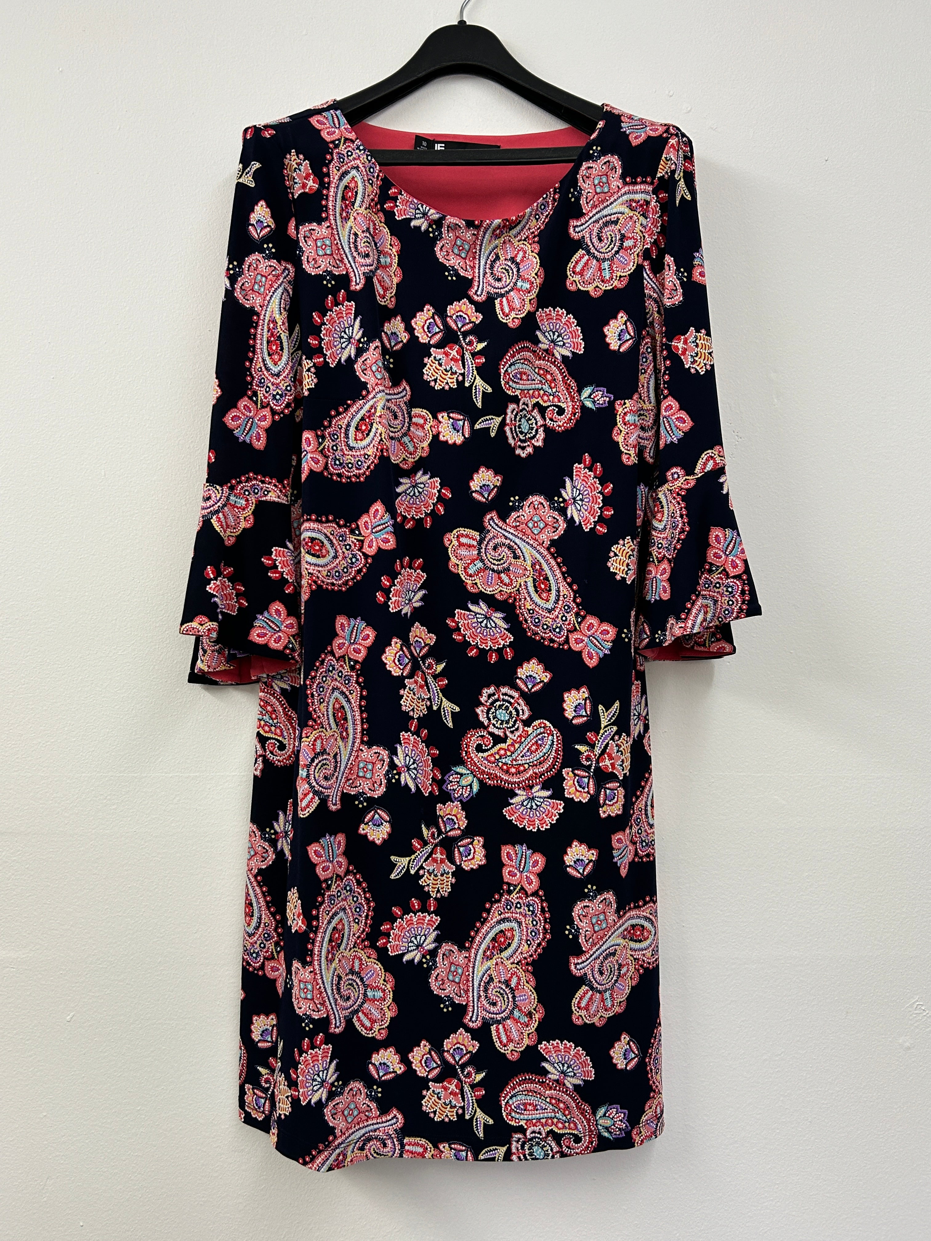 Robe droite à manches évasées – Motif cachemire texturé Leslie Fay