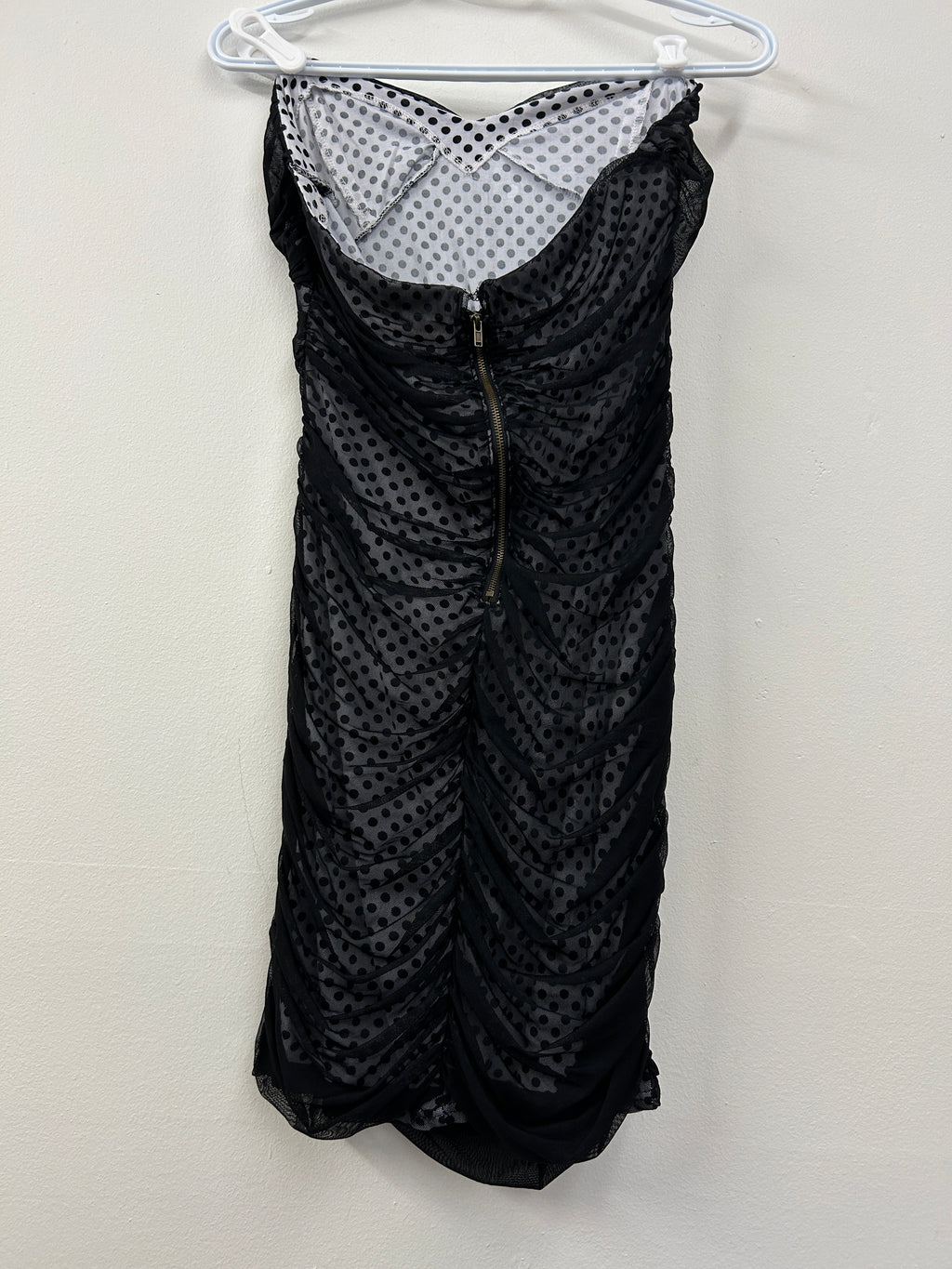 Mini robe à pois et drapée – Plastic