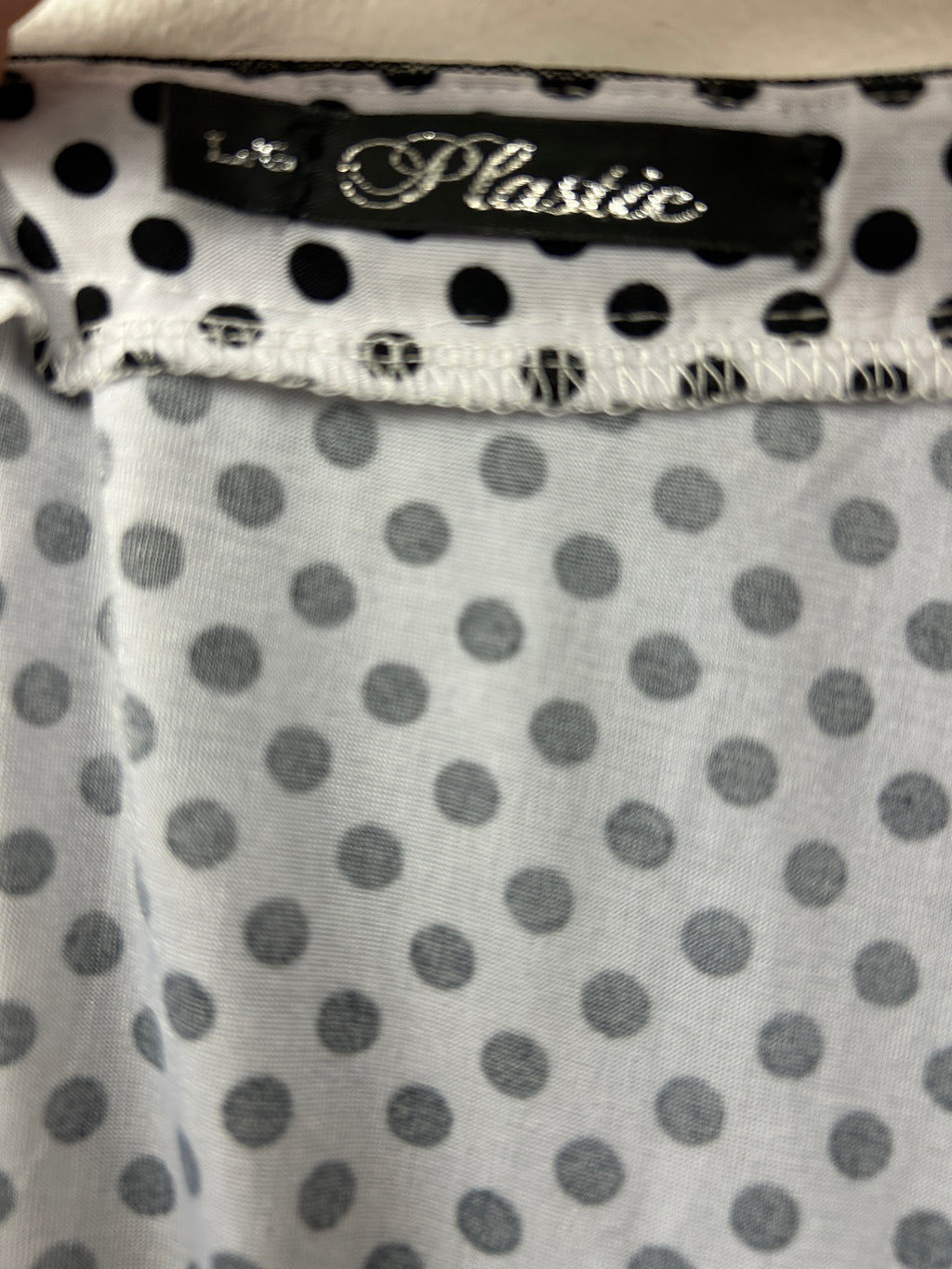 Mini robe à pois et drapée – Plastic