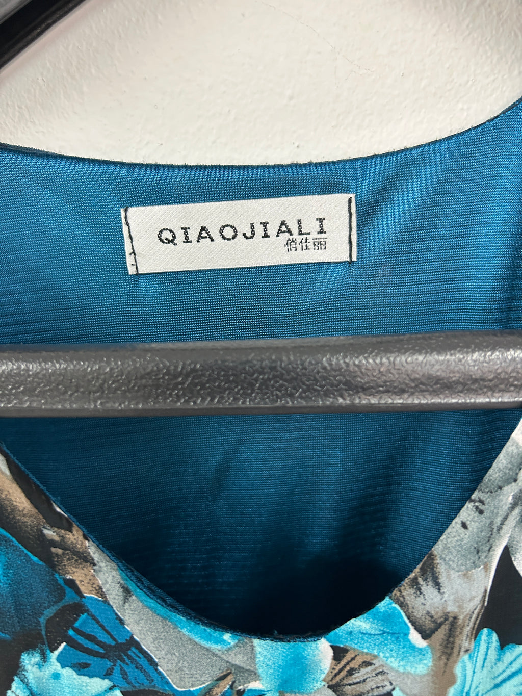 Robe midi fluide à fleurs bleues