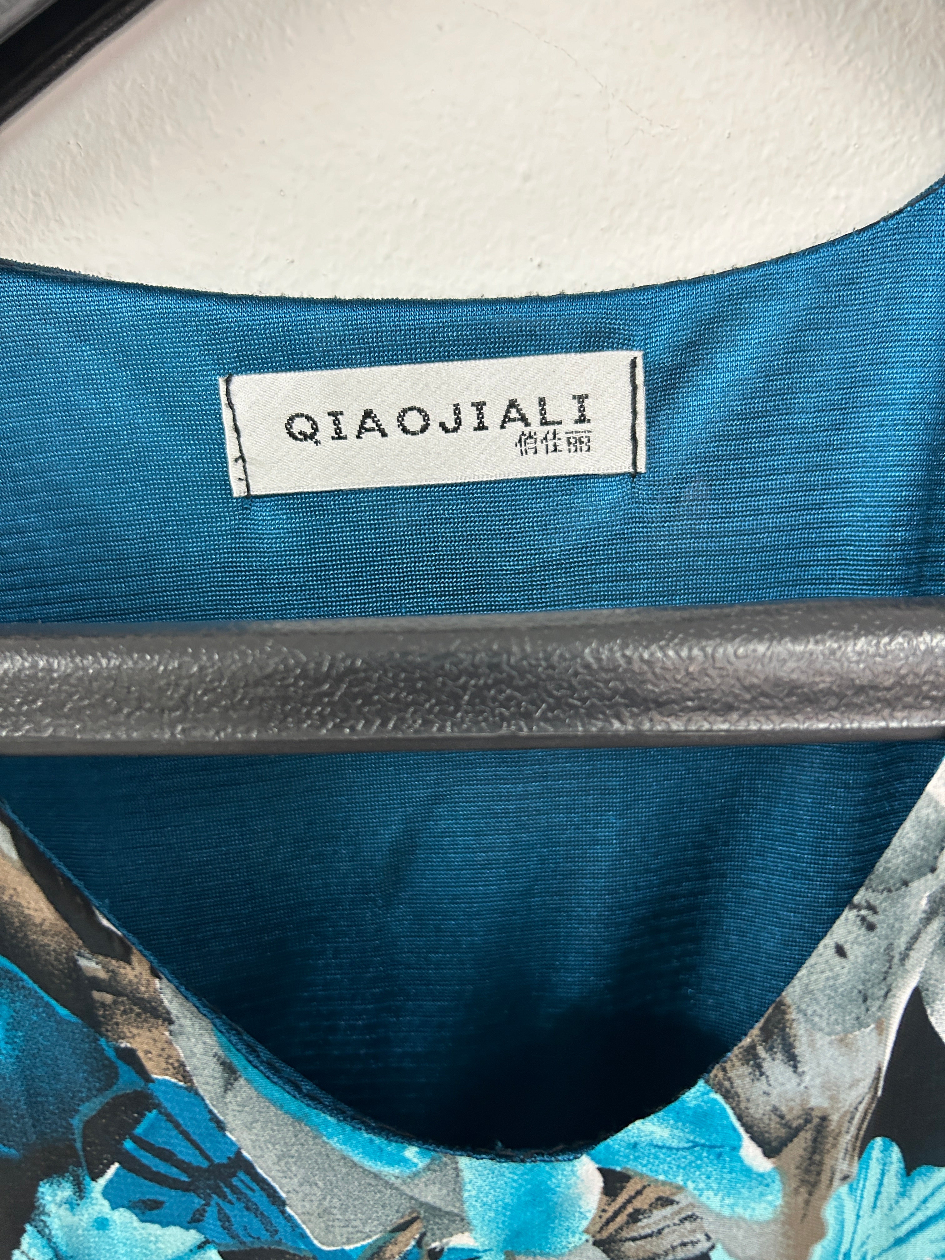 Robe midi fluide à fleurs bleues