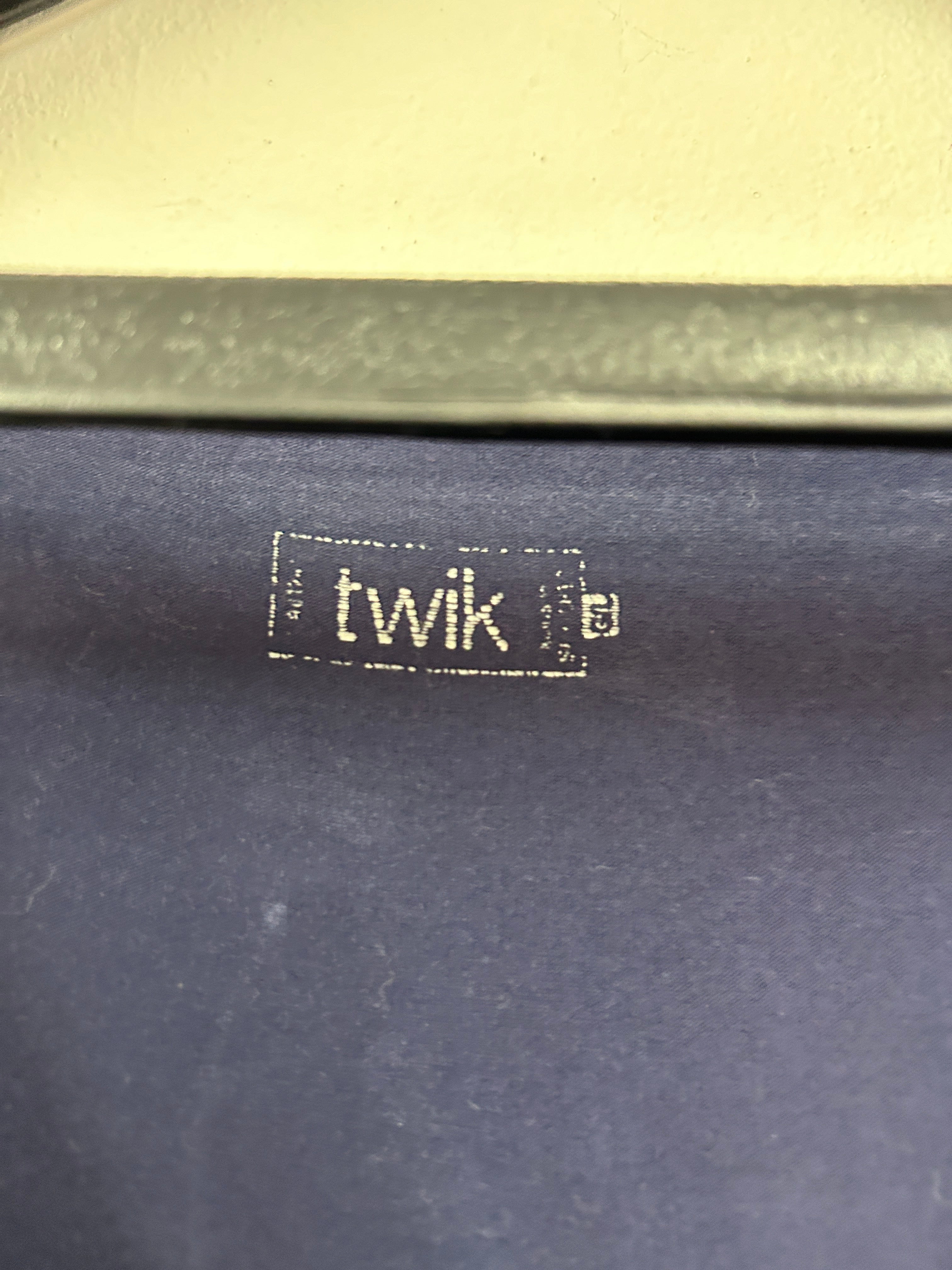 Robe patineuse à imprimé minimaliste – Twik