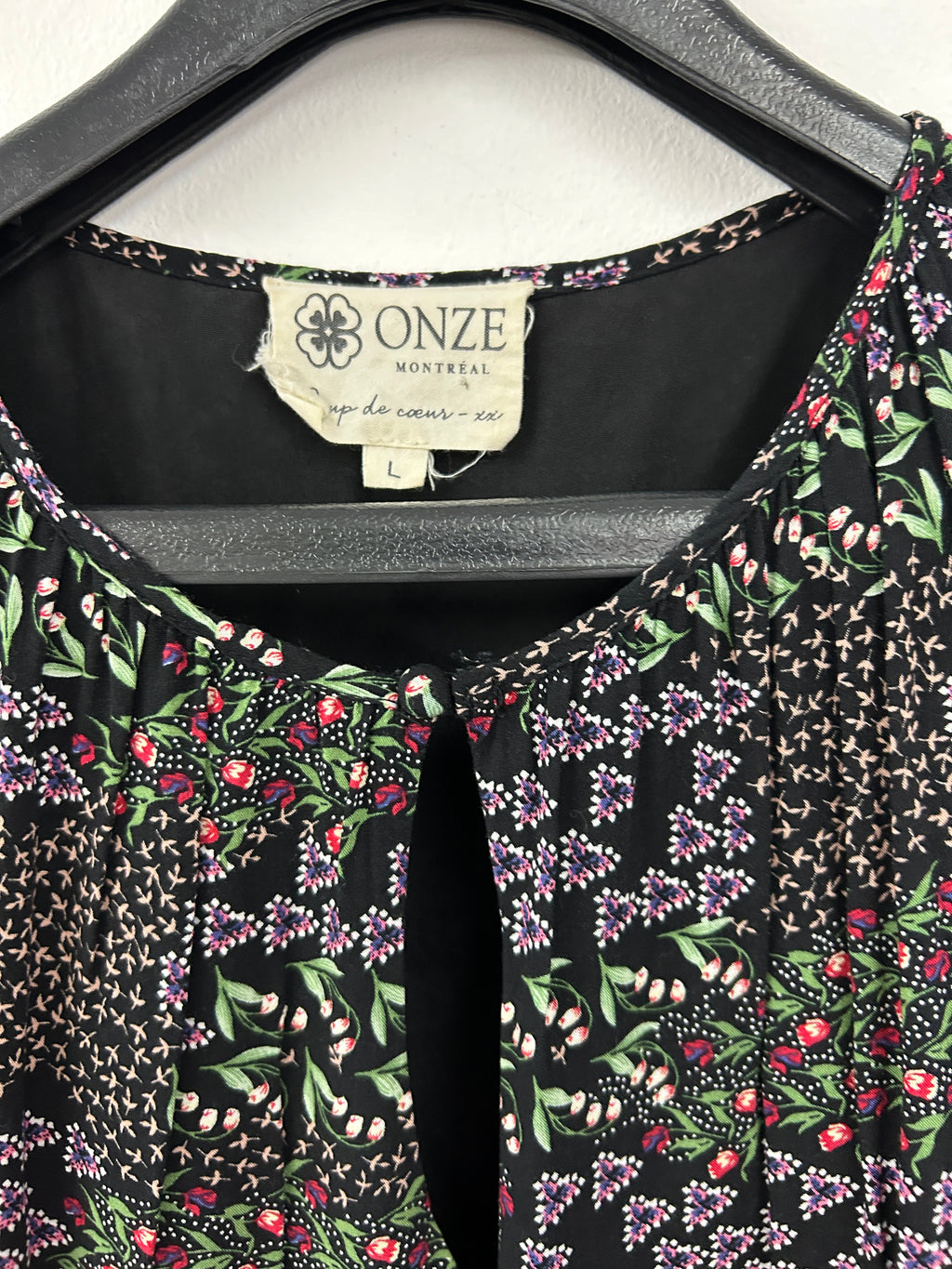 Robe courte à imprimé géométrique et floral – Onze Montréal